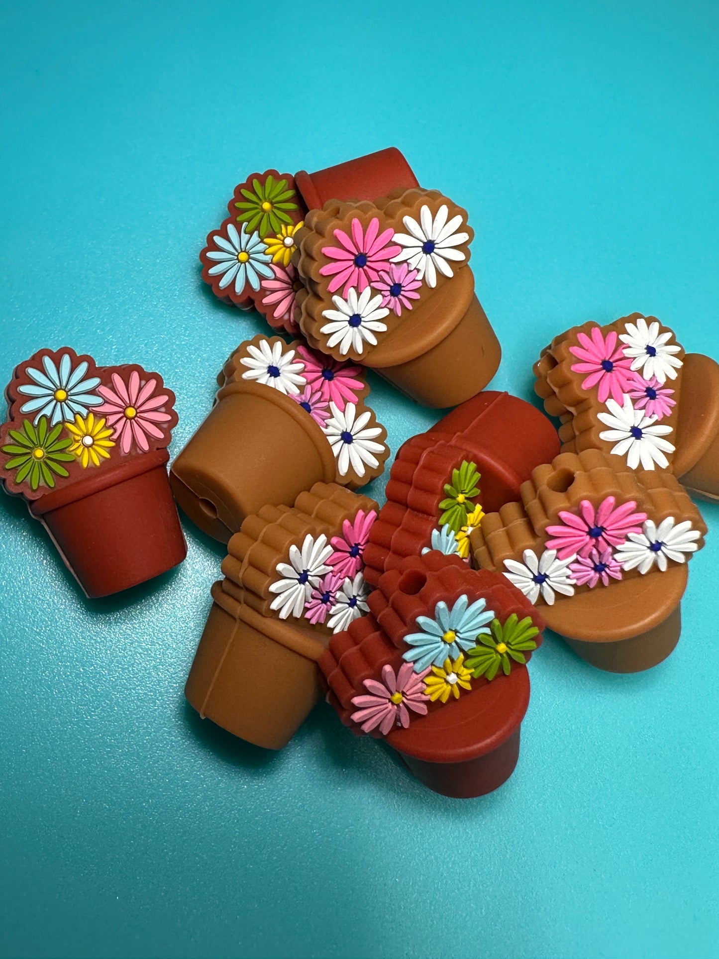 3D flowers in flower pots/ Focal Bead/ beadable pen/ Silicone bead/ daisies/ keychain bead/