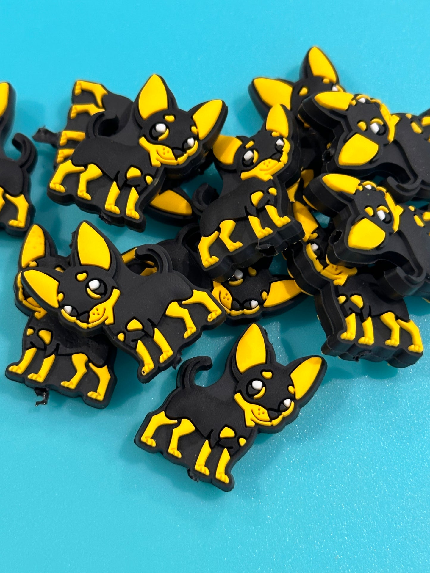 Chihuahua Dog focal bead/beadable pen/ Silicone bead/ keychain bead/ pet / ankle biter dog