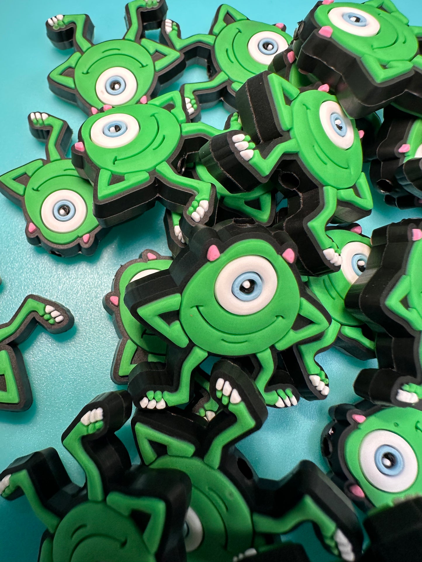 One eye green monster silicone focal bead