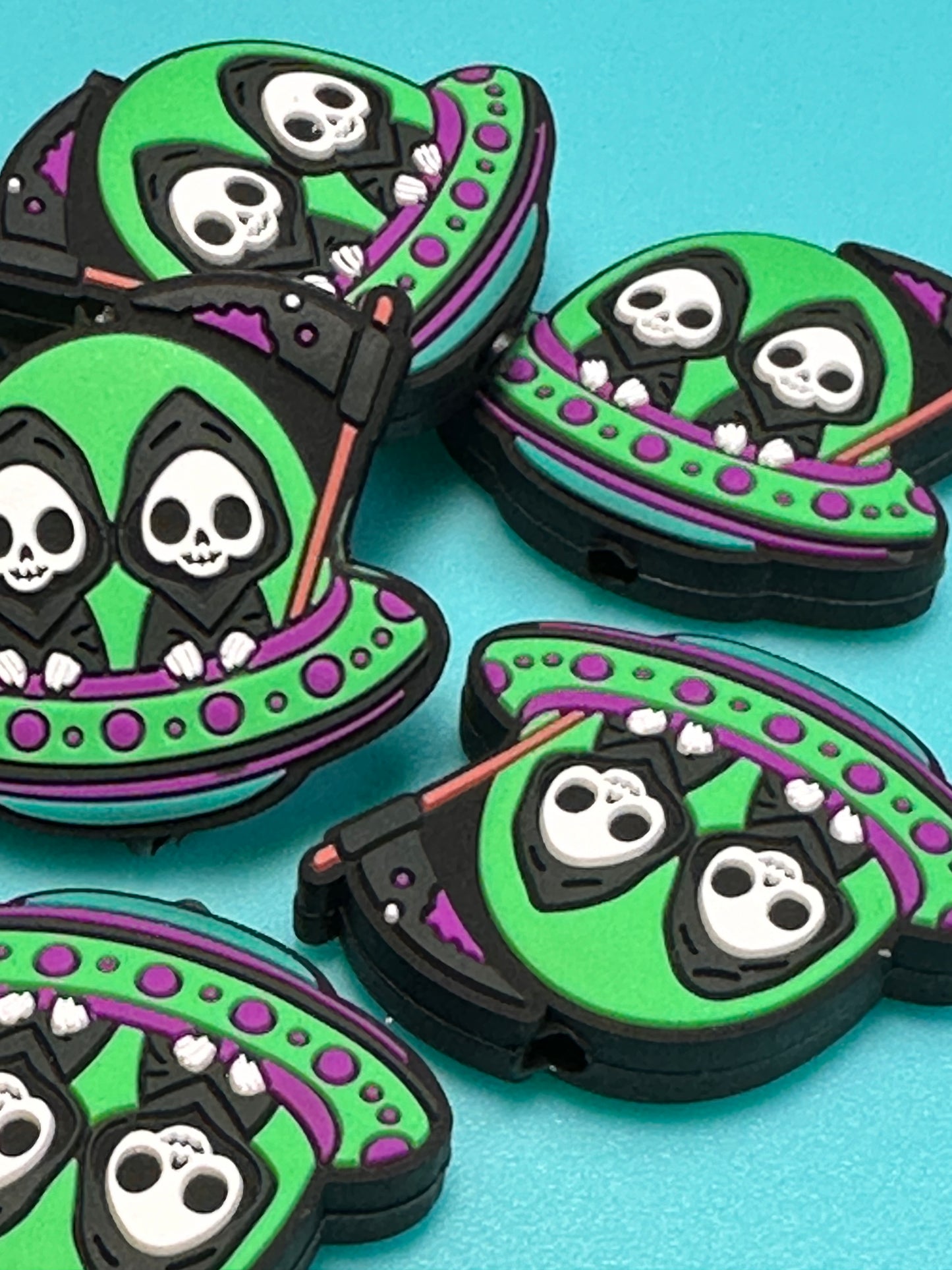 Scary Alien/Focal Bead/beadable pen/Silicone bead/ keychain bead/ UFO
