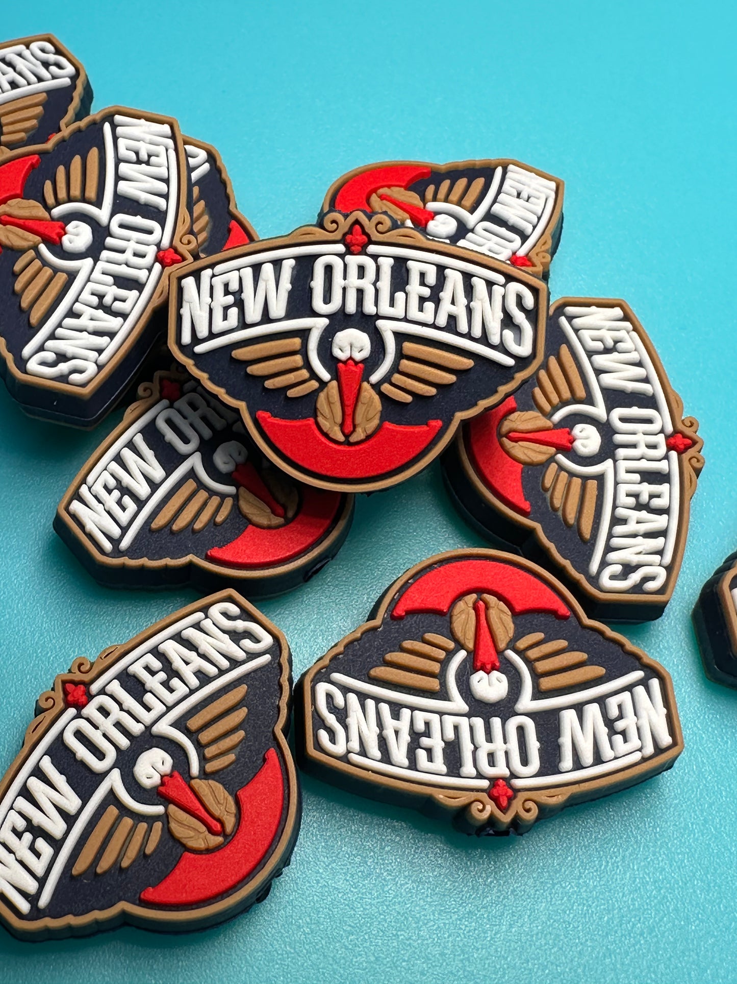 New Orleans Pelicans team focal bead / basketball