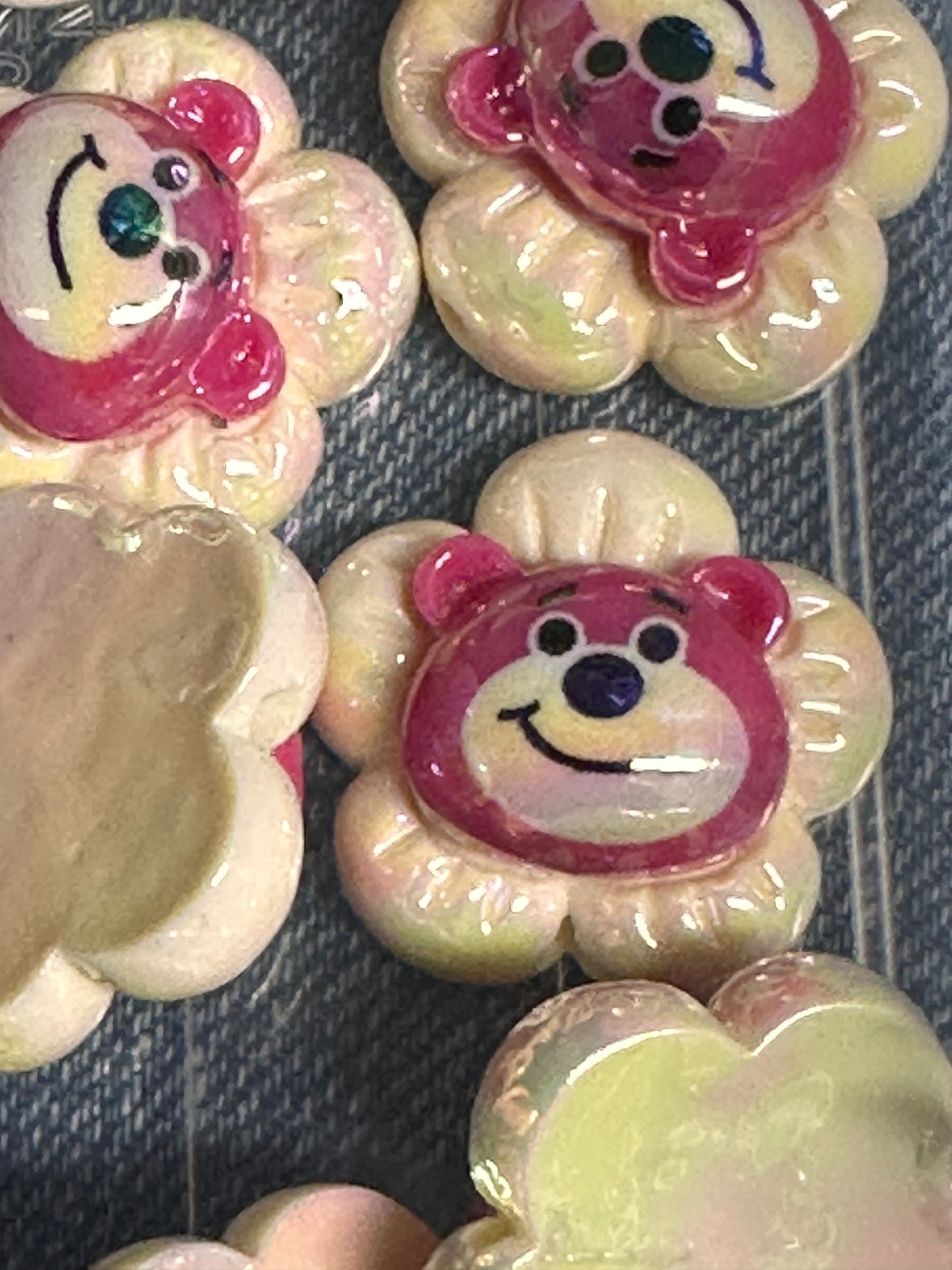 Bear acrylic beads / pen beading beads/ bling beads/ keychain beads/ DIY/ Five (5) included