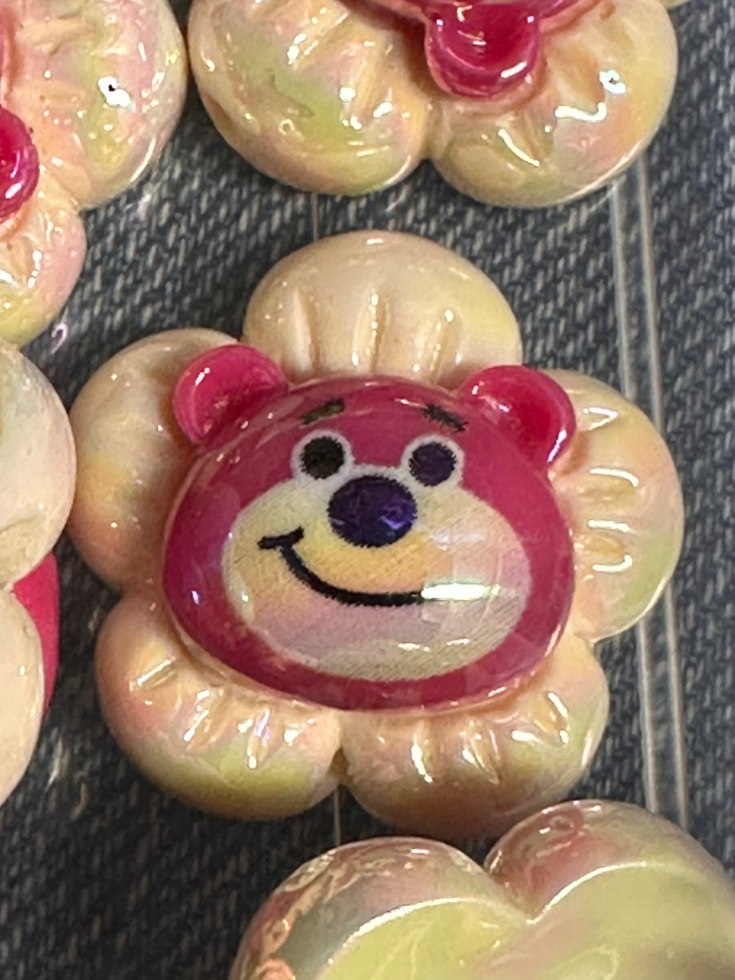 Bear acrylic beads / pen beading beads/ bling beads/ keychain beads/ DIY/ Five (5) included