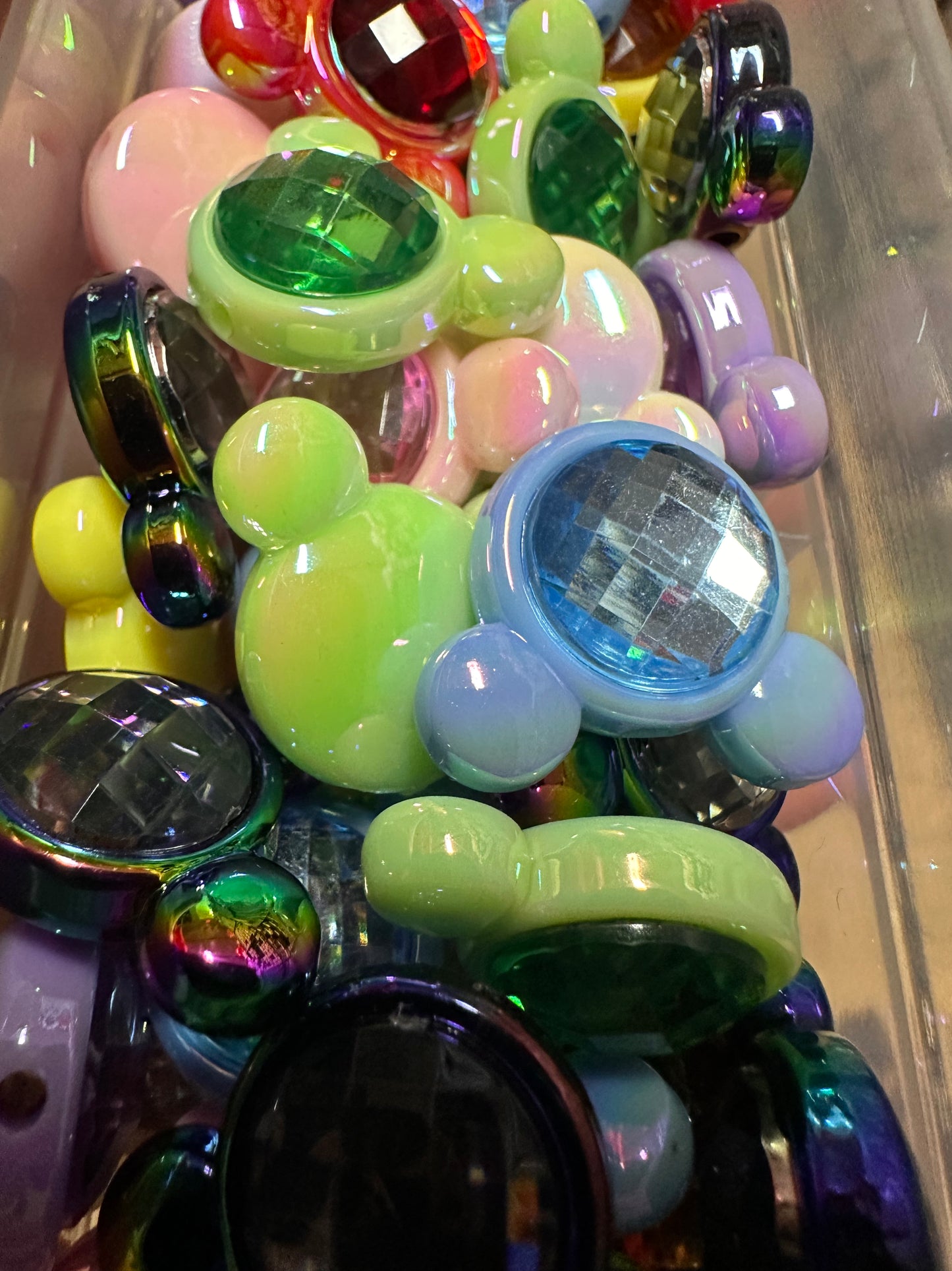 Colorful acrylic ear shaped with rhinestone in middle /Ten (10) beads included/ beadable pen/ keychain bead/ cube bead/