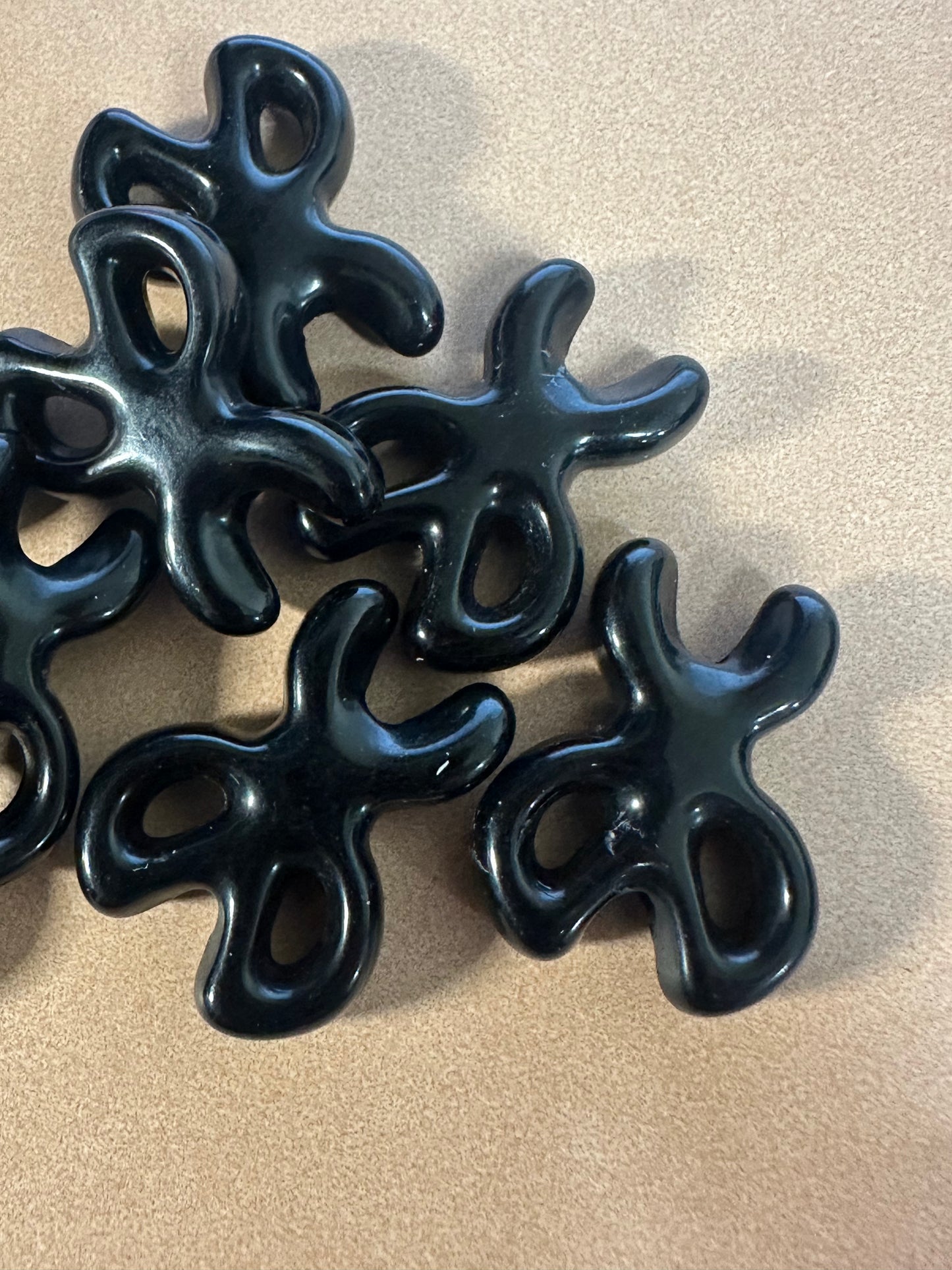 Scissors/ hair dresser acrylic beads/ keychain bead/ l seamstress/ unique /set of ten (10) beads