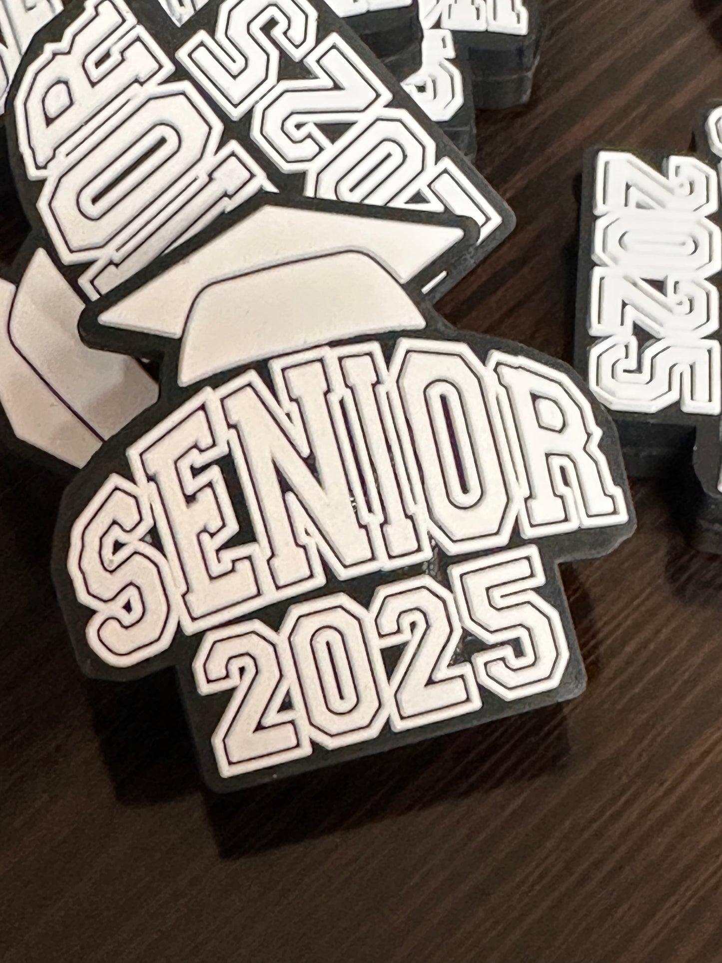 Black and white Senior class 2025/ Graduate / Focal Bead/ beadable pen/ Silicone bead/ keychain bead/ DIY/ senior/ graduation/ 2025 /#2