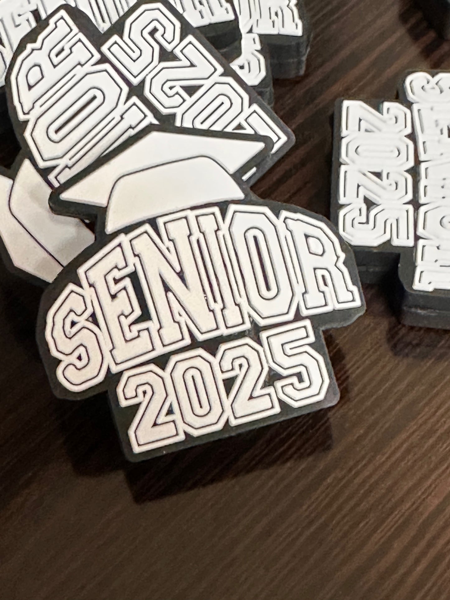 Black and white Senior class 2025/ Graduate / Focal Bead/ beadable pen/ Silicone bead/ keychain bead/ DIY/ senior/ graduation/ 2025 /#2