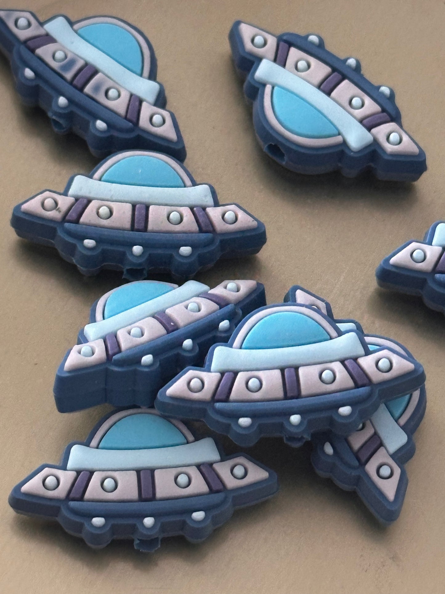 Spaceship Focal Bead/beadable pen/Silicone bead/ keychain bead/ UFO