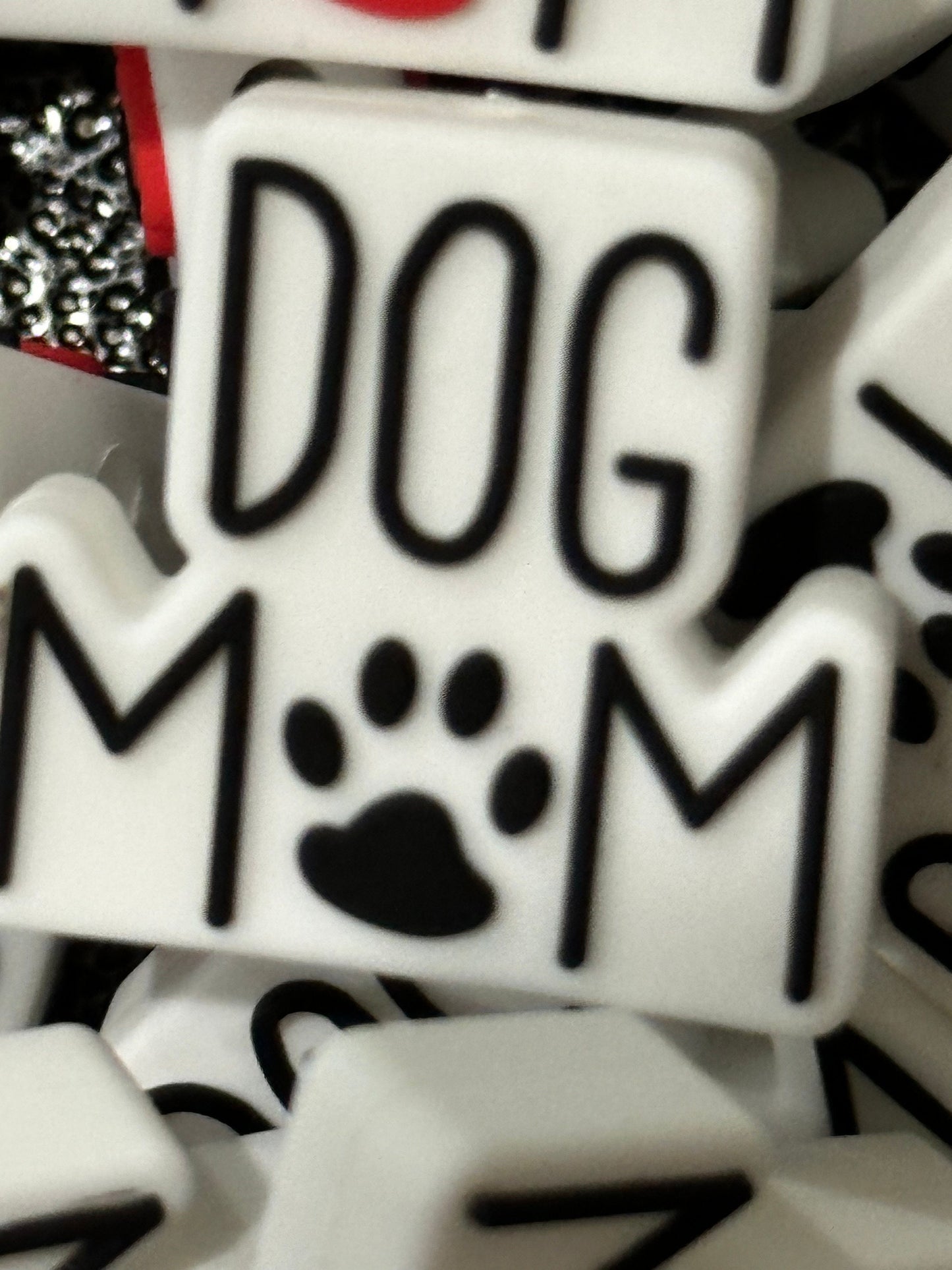 Dog mom / Focal Bead/ beadable pen/ Silicone bead/ keychain bead/ puppy