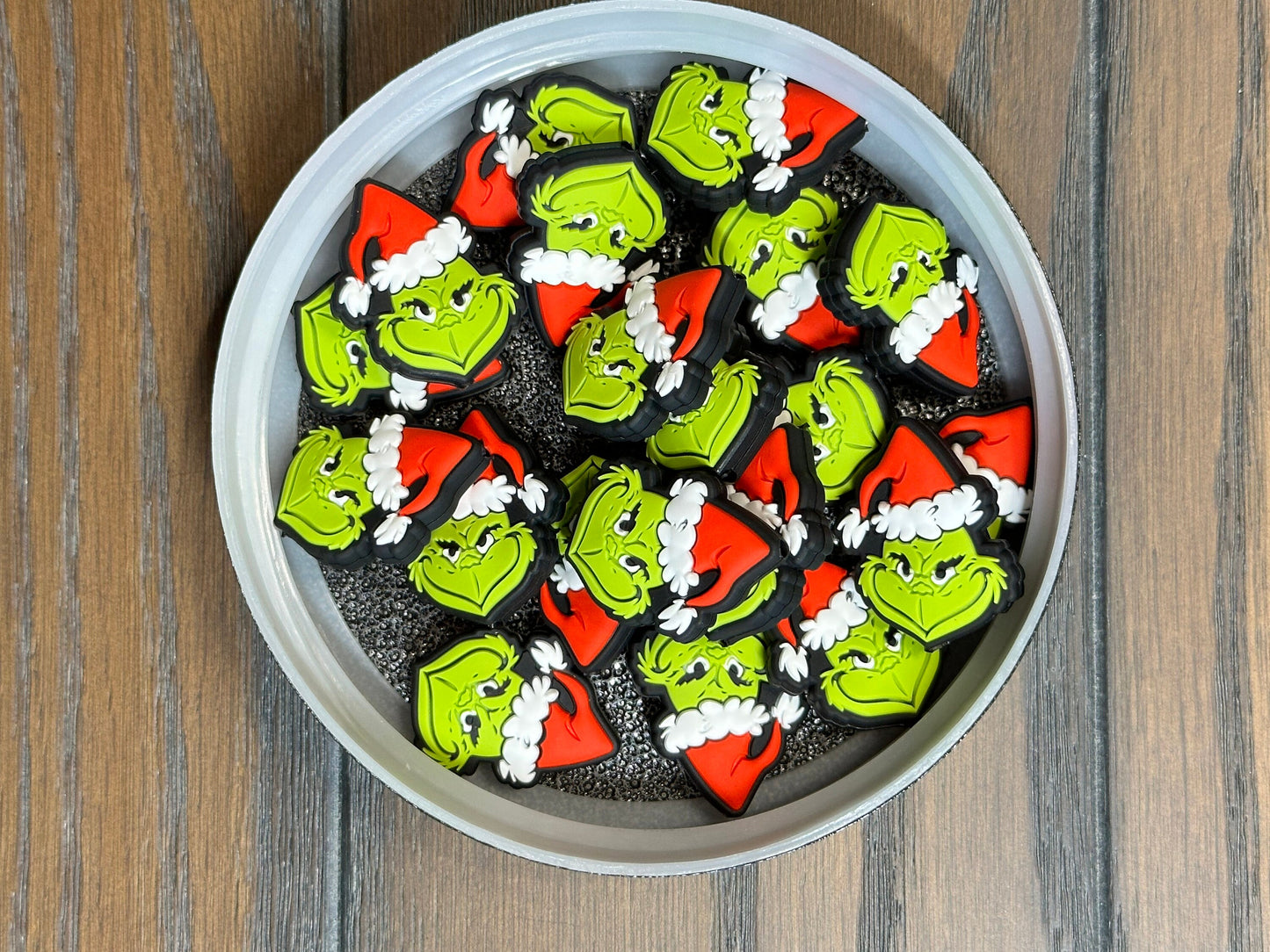 Green guy / Focal Bead/ beadable pen/ Silicone bead/ keychain bead/ pumpkin/ fall / Halloween/light green