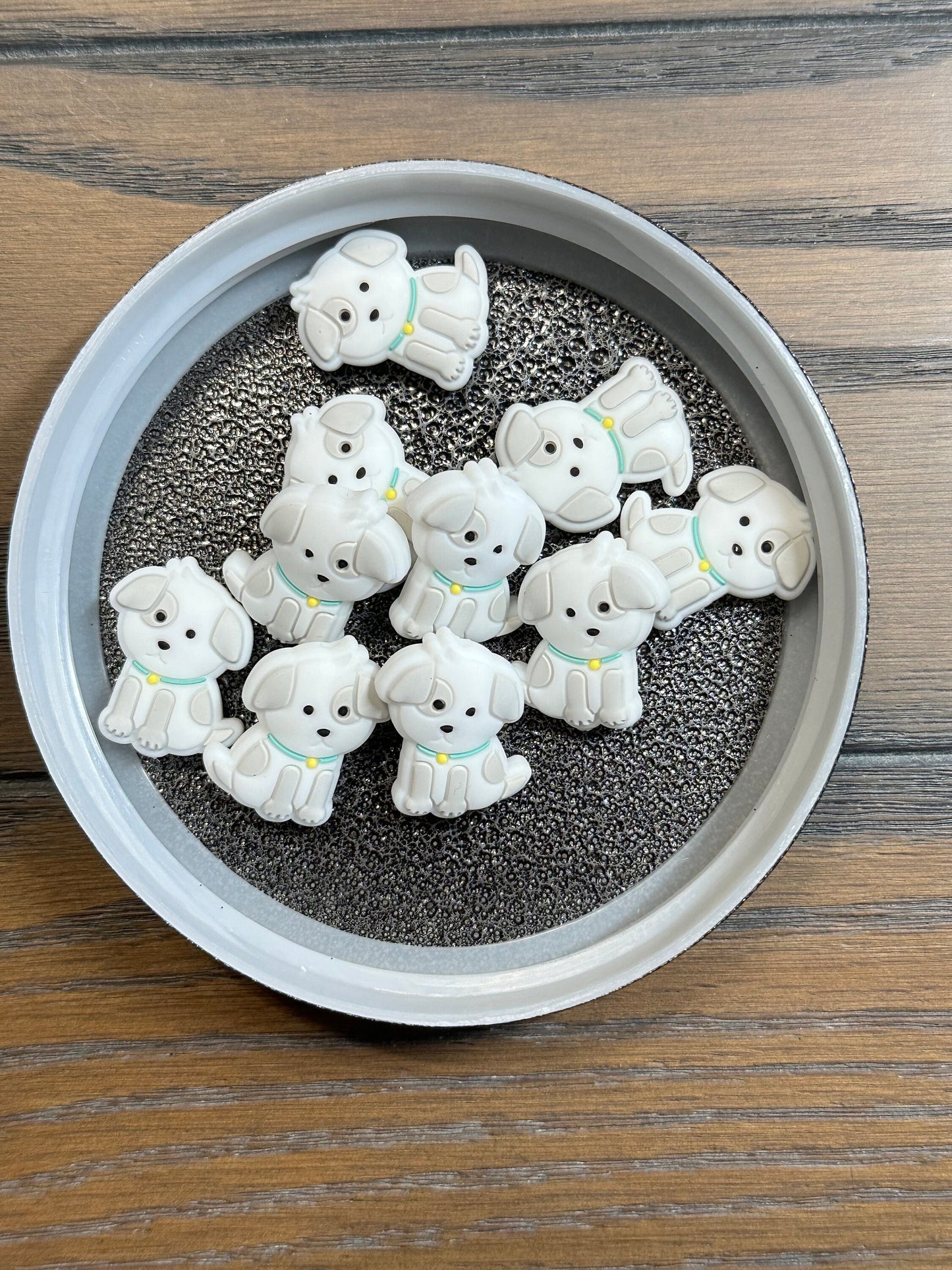Puppy Focal Bead/ beadable pen/ Silicone bead/ animal/ keychain bead/ white puppy/ puppy love