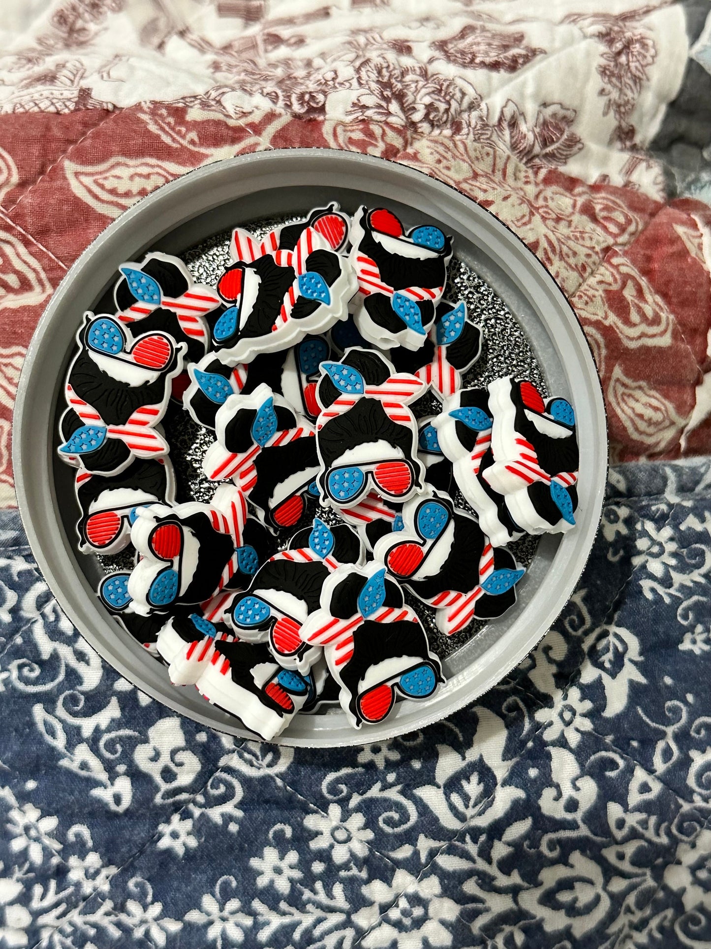 American mom/ Focal Bead/ USA/ beadable pen/ Silicone bead/ keychain bead/ patriotic girl