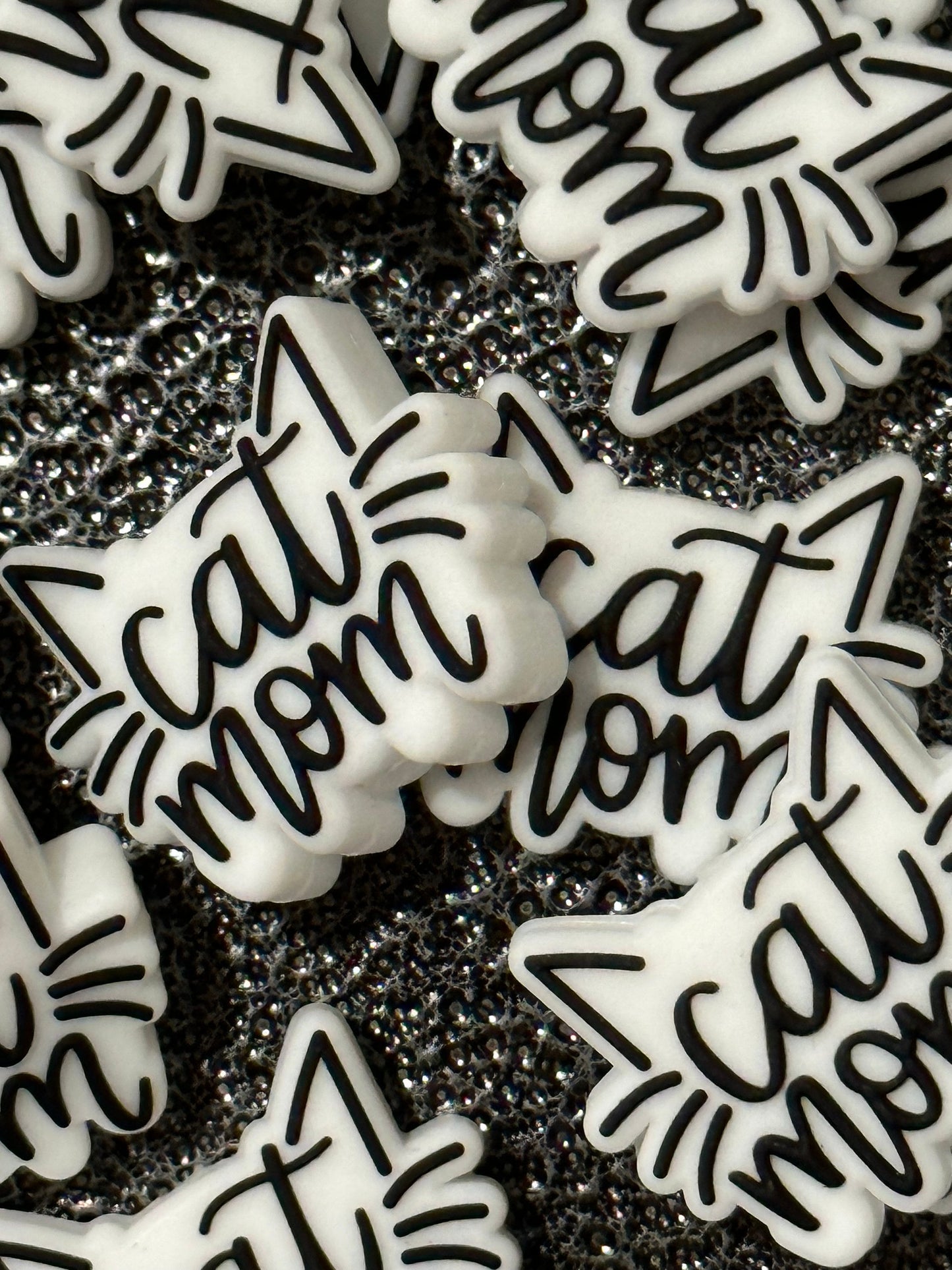 Cat mom / Focal Bead/ beadable pen/ Silicone bead/ keychain bead/ kitty