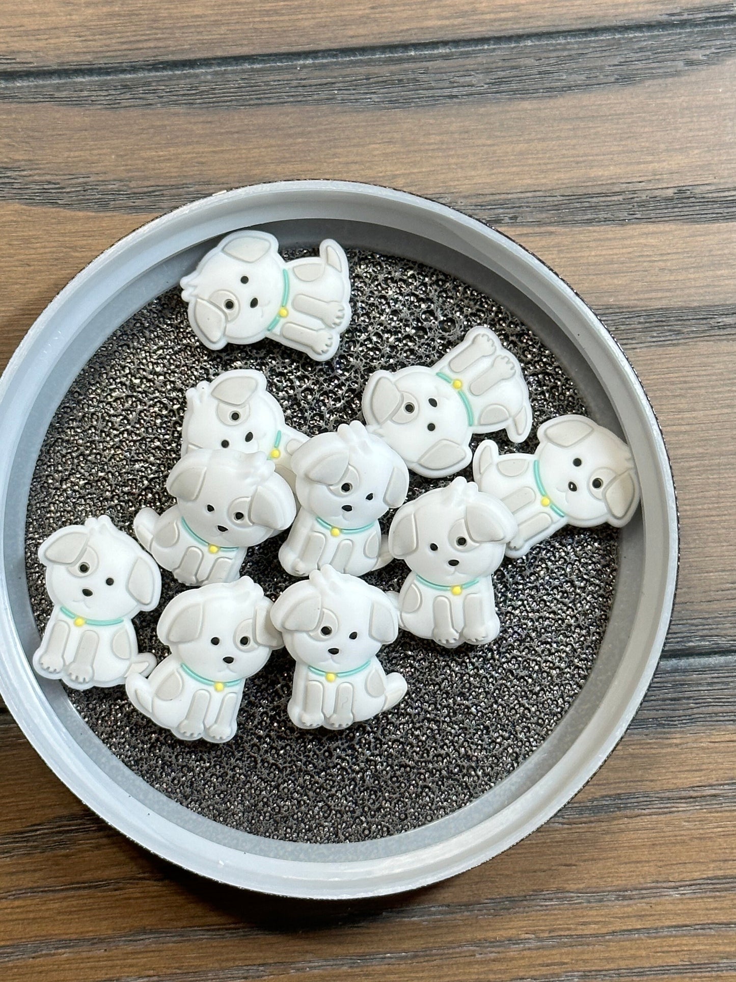 Puppy Focal Bead/ beadable pen/ Silicone bead/ animal/ keychain bead/ white puppy/ puppy love