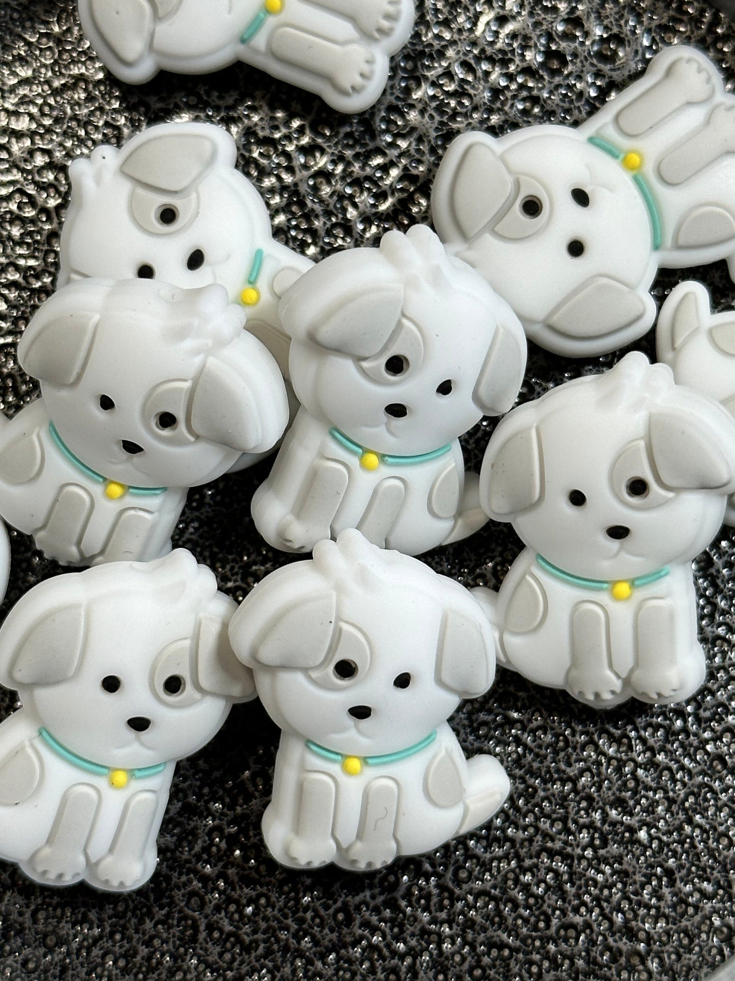 Puppy Focal Bead/ beadable pen/ Silicone bead/ animal/ keychain bead/ white puppy/ puppy love