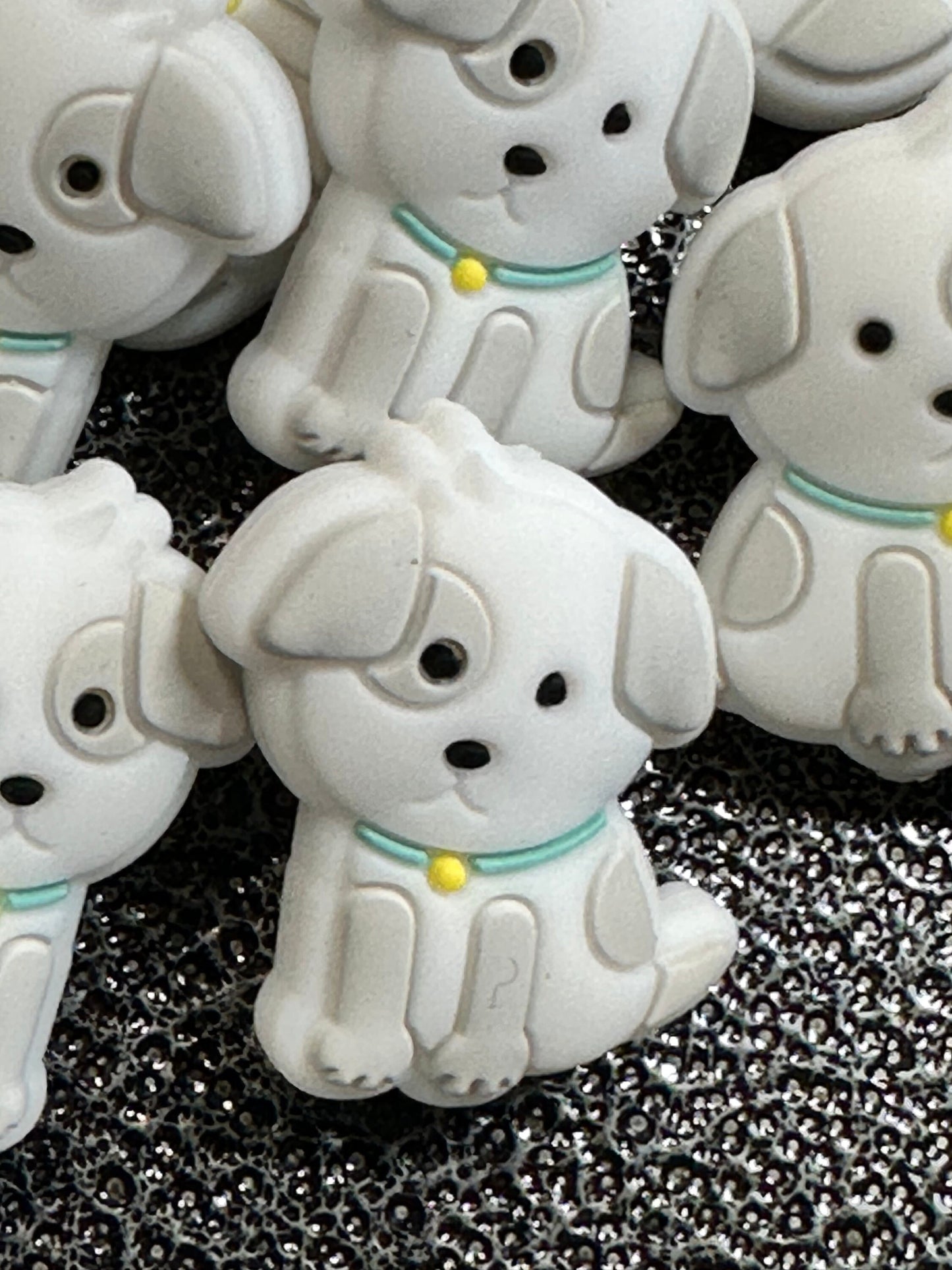 Puppy Focal Bead/ beadable pen/ Silicone bead/ animal/ keychain bead/ white puppy/ puppy love