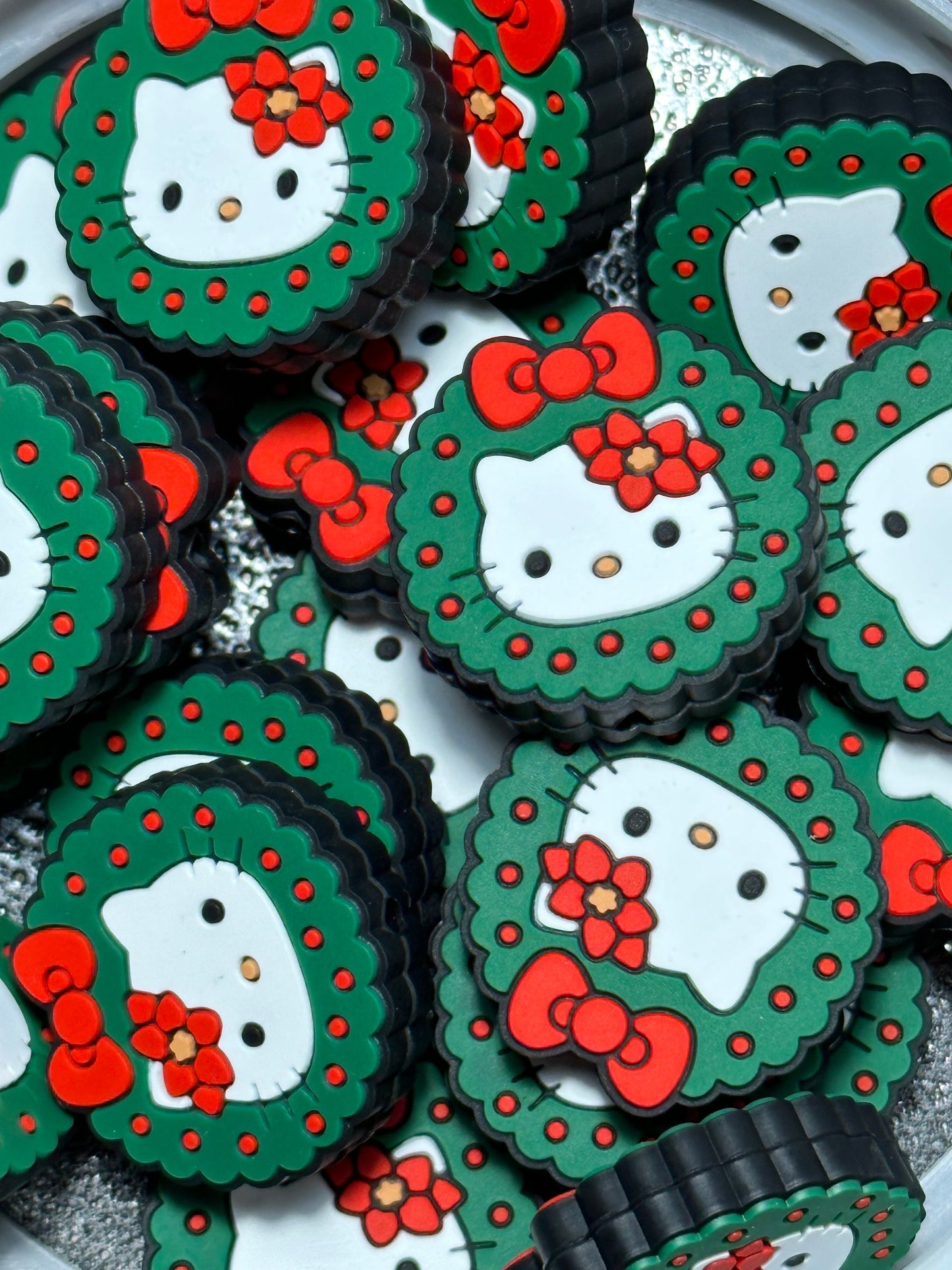 Focal Bead/ beadable pen/ Silicone bead/ keychain bead/ Christmas/wreath
