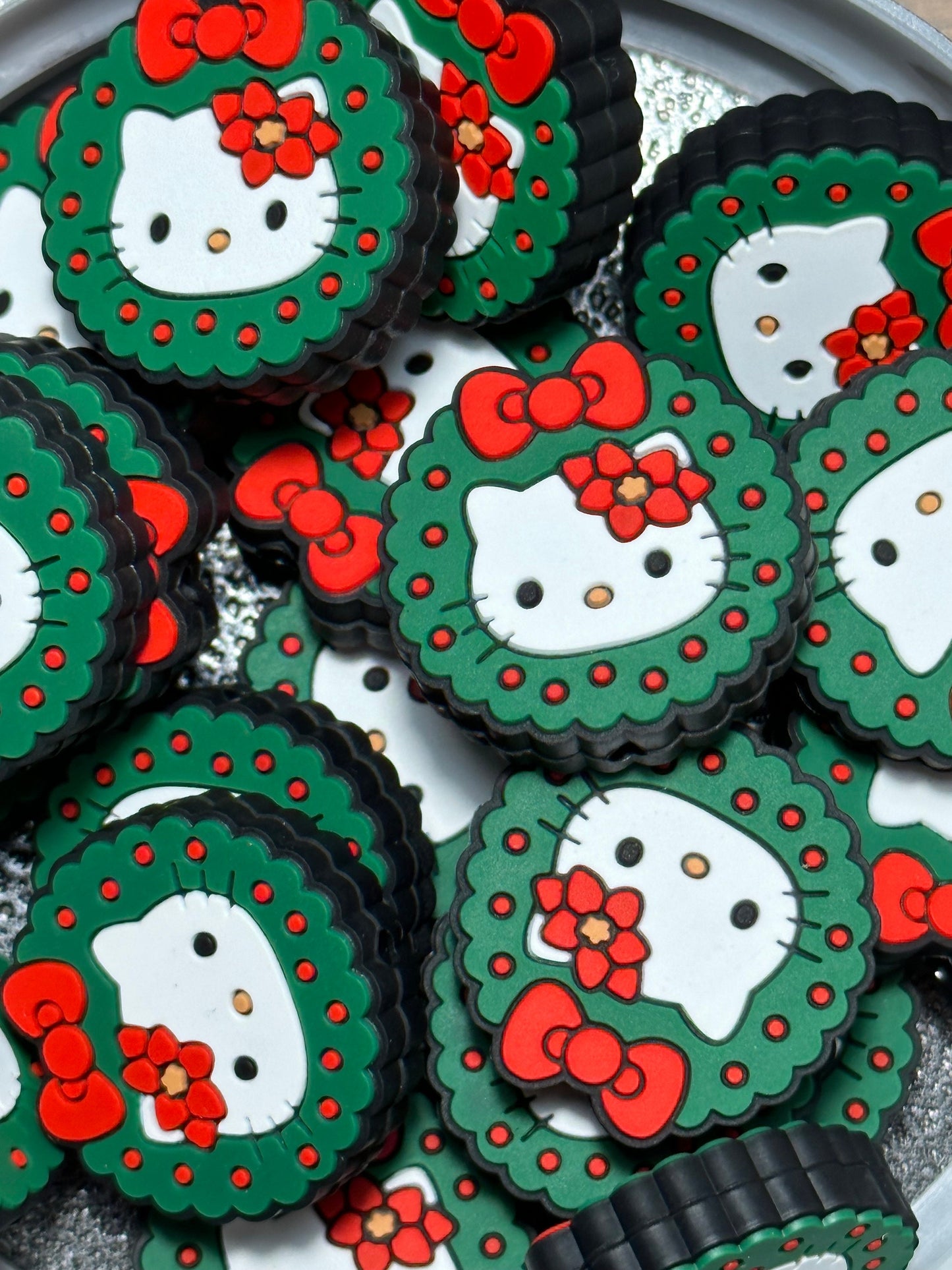 Focal Bead/ beadable pen/ Silicone bead/ keychain bead/ Christmas/wreath