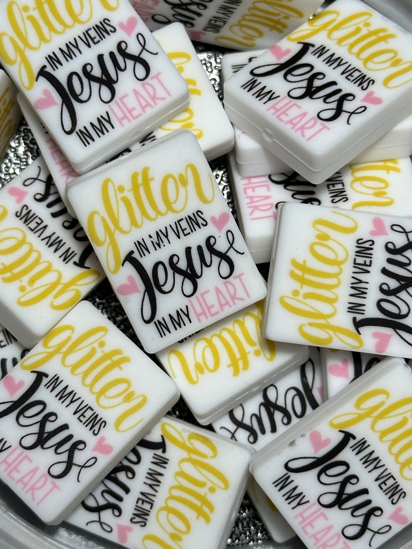 Glitter in my veins and Jesus in my heart/ Focal Bead for beadable pen/ Silicone bead/ keychain bead/ Faith