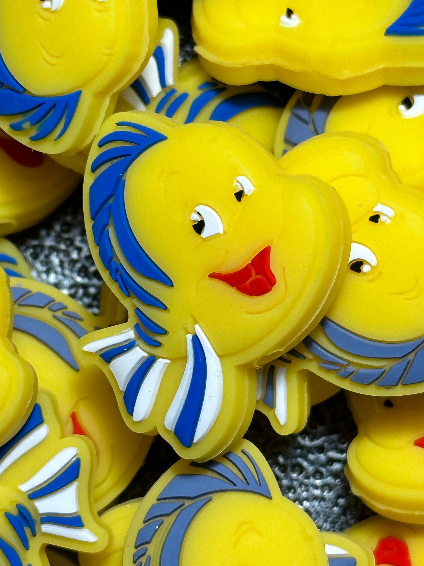 Yellow fish / Focal Bead/ beadable pen/ Silicone bead/ keychain bead/ fishy/ sea / character