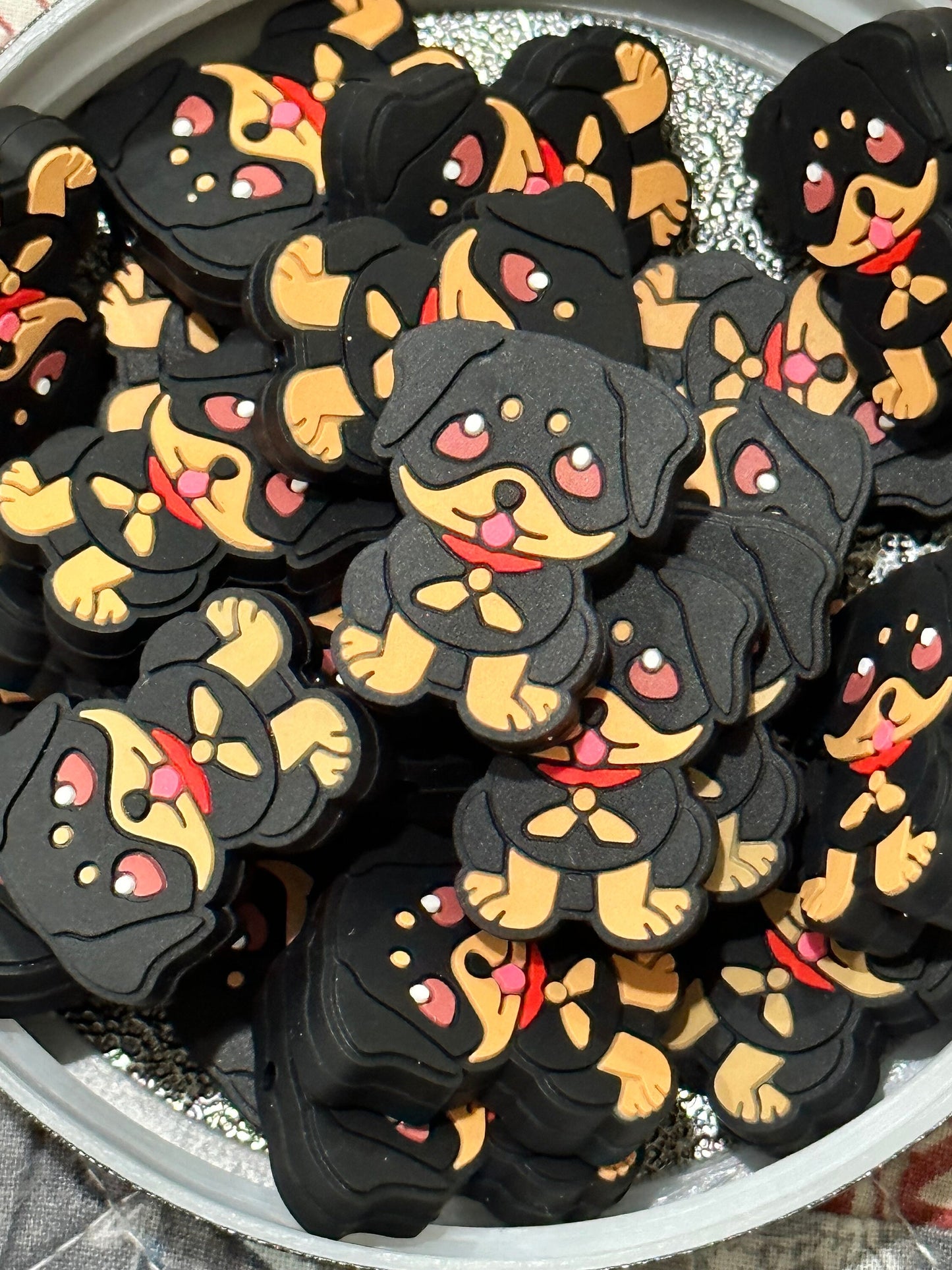 Rottweiler Dog focal bead/beadable pen/ Silicone bead/ keychain bead/ pet / Rottie dog