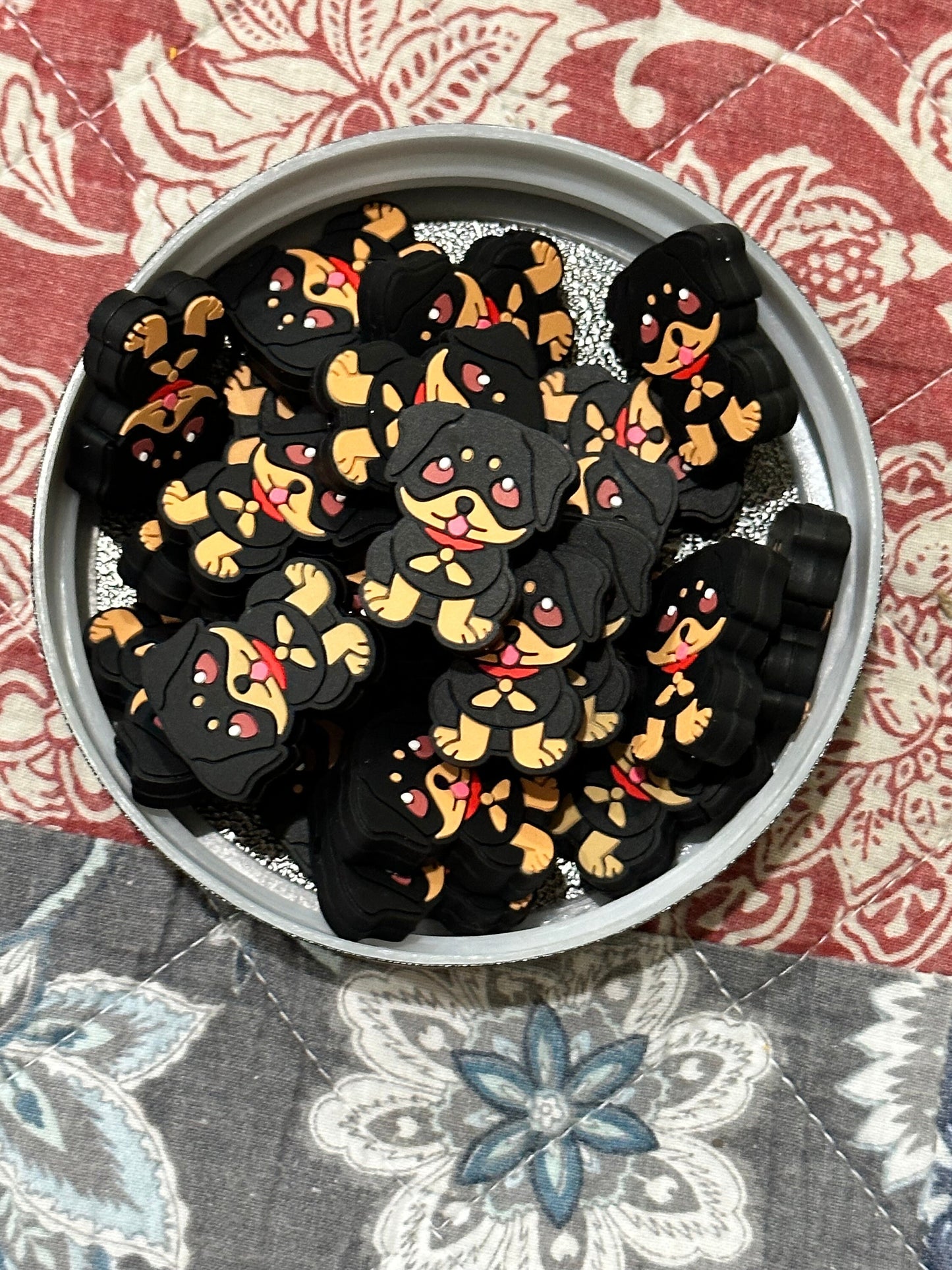 Rottweiler Dog focal bead/beadable pen/ Silicone bead/ keychain bead/ pet / Rottie dog