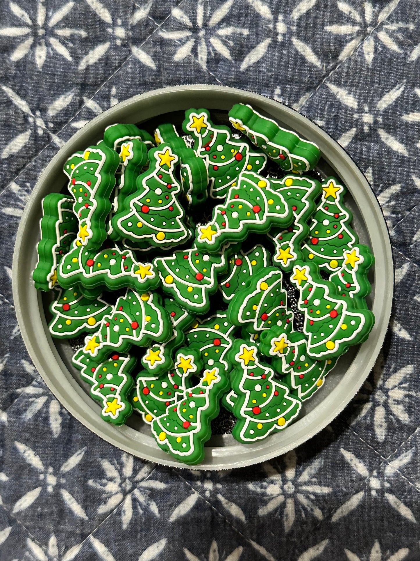 Holiday/ Christmas tree/ Focal Bead/ beadable pen/ Silicone bead/ keychain bead/ Christmas