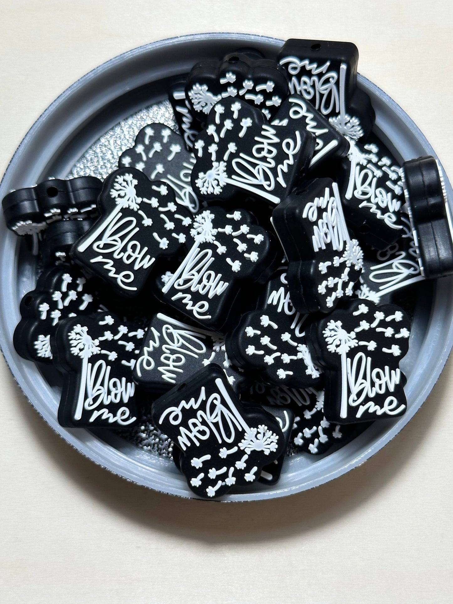 Blow me focal bead/ beadable pen/ Silicone bead/ keychain bead/flower