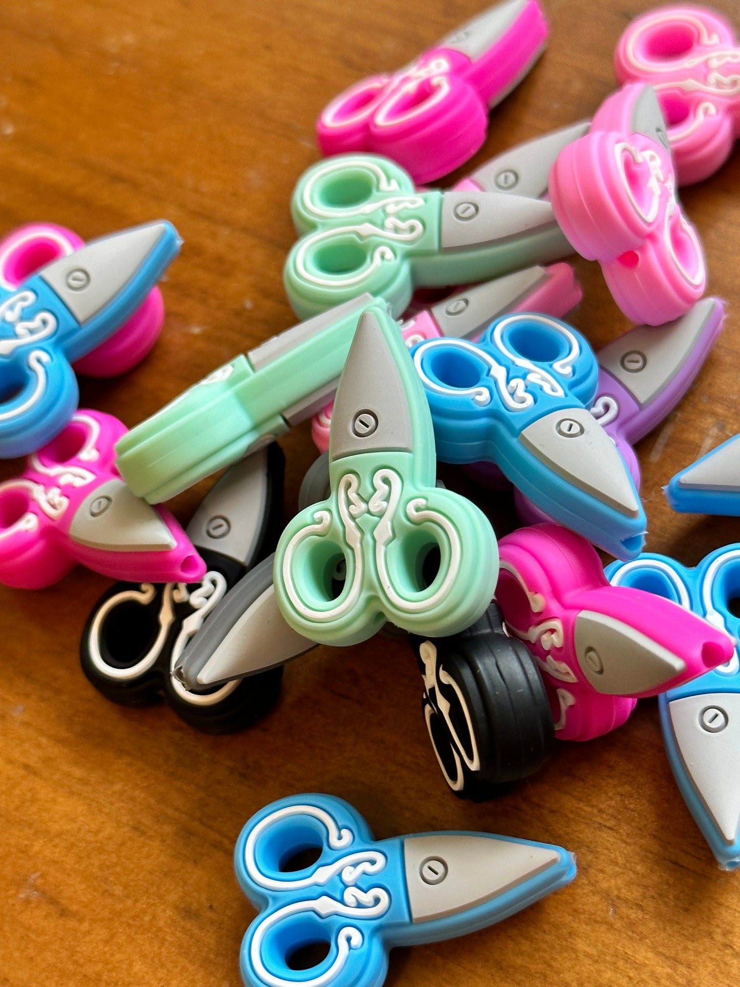 Scissors/ hair dresser/Focal Bead/ teacher / beadable pen/Silicone bead/ keychain bead/ l seamstress/ unique