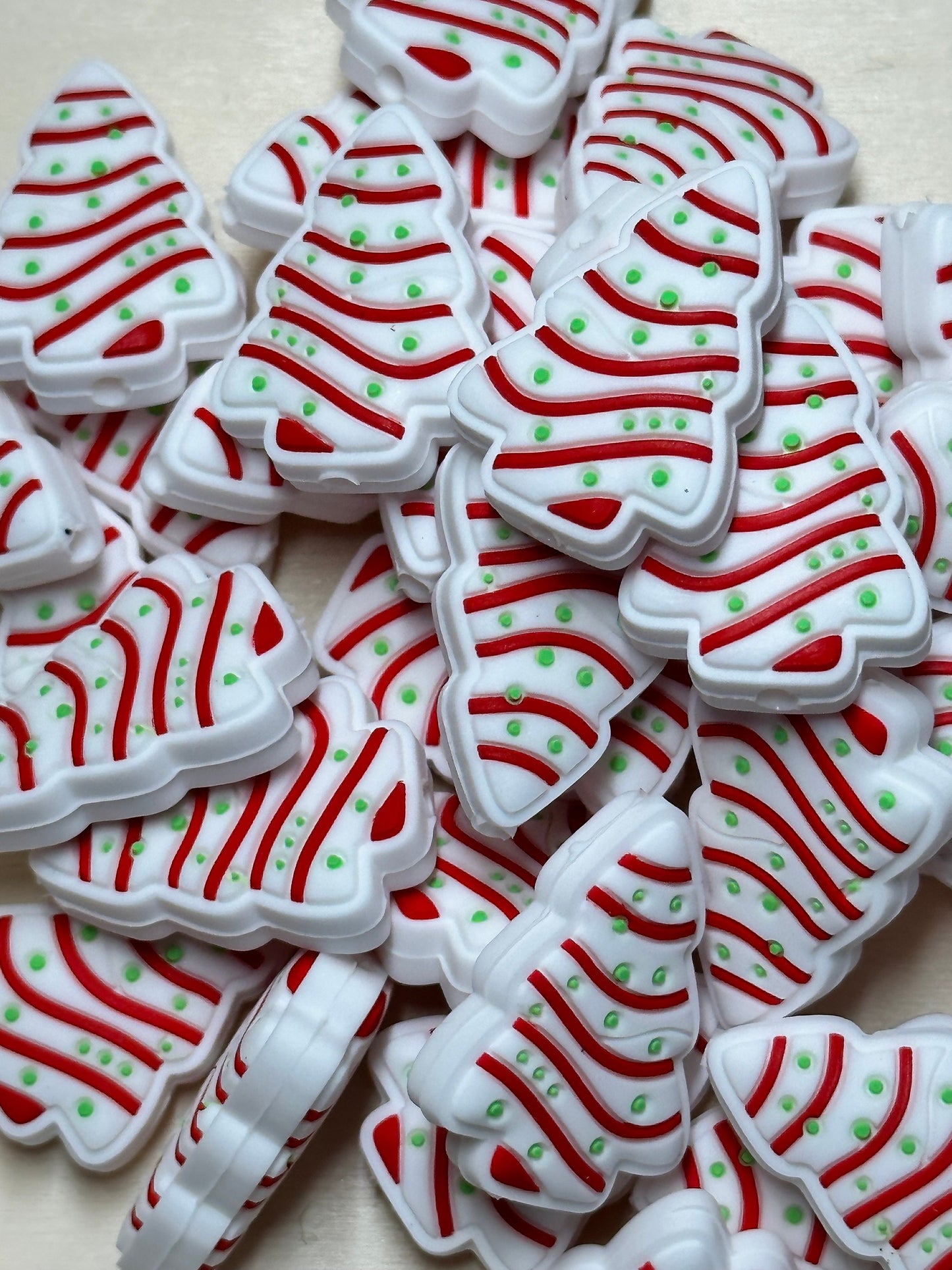 Christmas Tree Focal Bead/ holiday / beadable pen/Silicone bead/ keychain bead