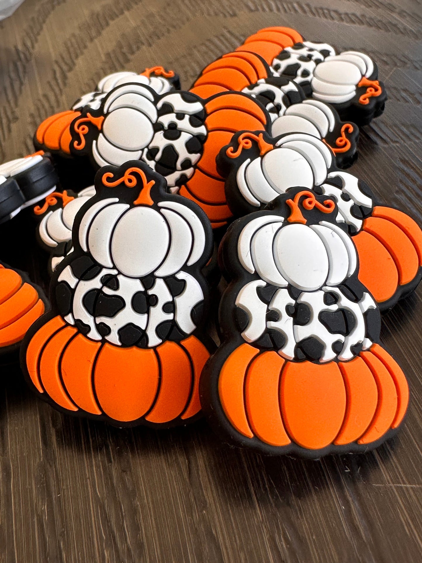 Cutest triple pumpkin /Focal Bead/ beadable pen/ Silicone bead/ keychain beads/ Halloween/ cow print