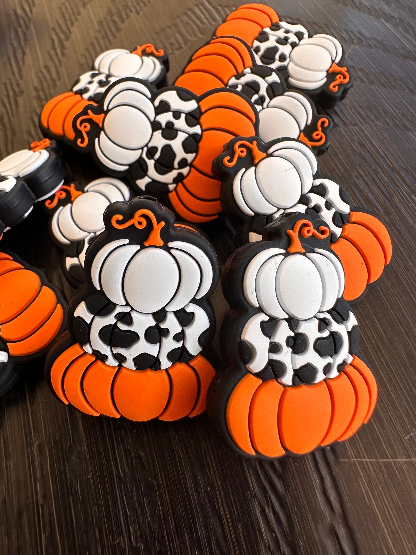 Cutest triple pumpkin /Focal Bead/ beadable pen/ Silicone bead/ keychain beads/ Halloween/ cow print