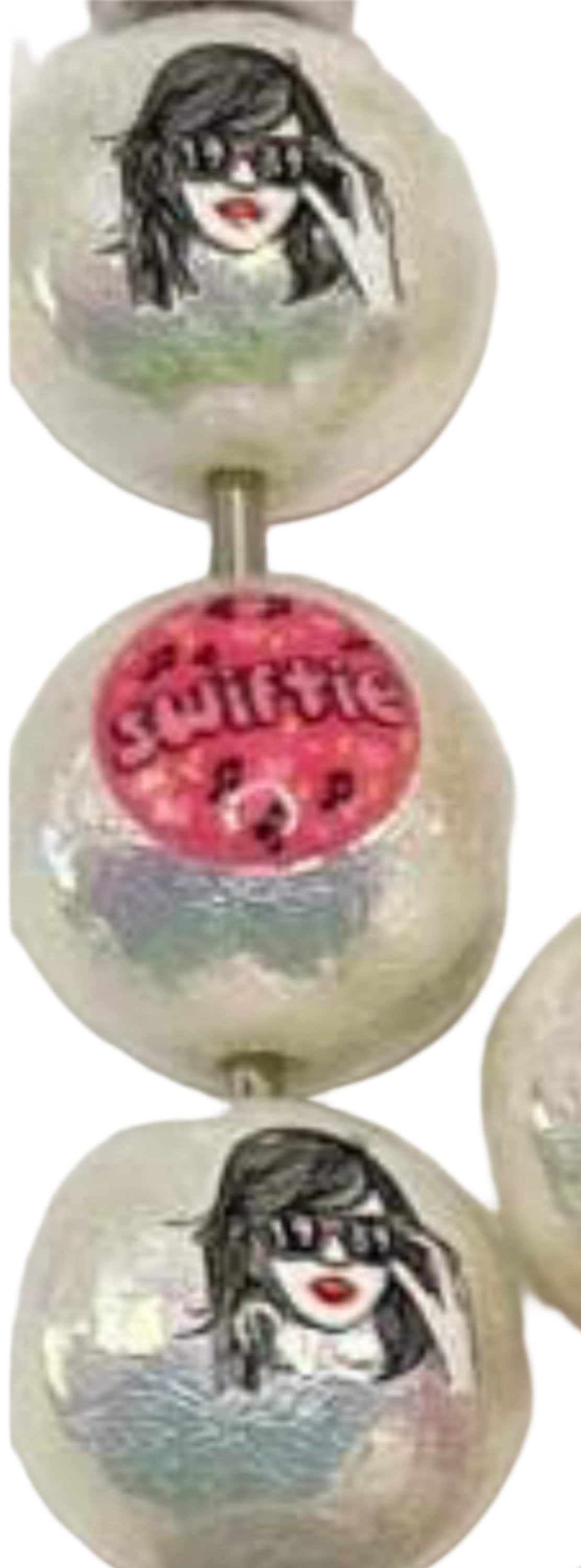 Acrylic Taylor Swift Beads/Swiftie/ beadable pen/ keychain bead/ DIY jewelry beads/ 16mm / one side TS other side Swiftie/ set of 10 beads