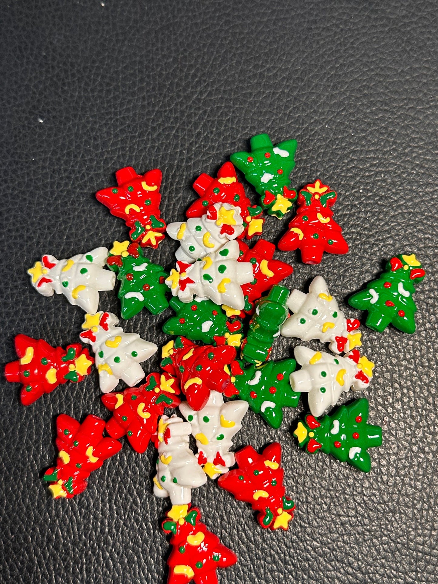 Five (5) Christmas tree beads / jewelry Bead/ beadable pen/ keychain bead/ acrylic