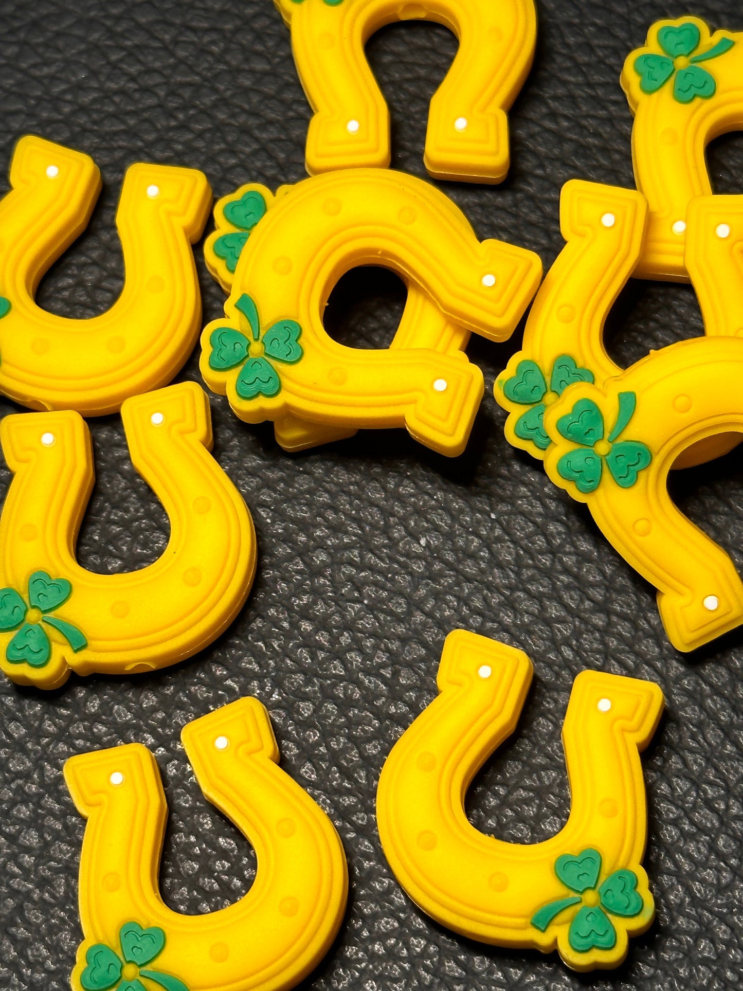 Lucky Horseshoe focal beads / beadable pen/ Silicone bead/ keychain bead/ DIY/ lucky