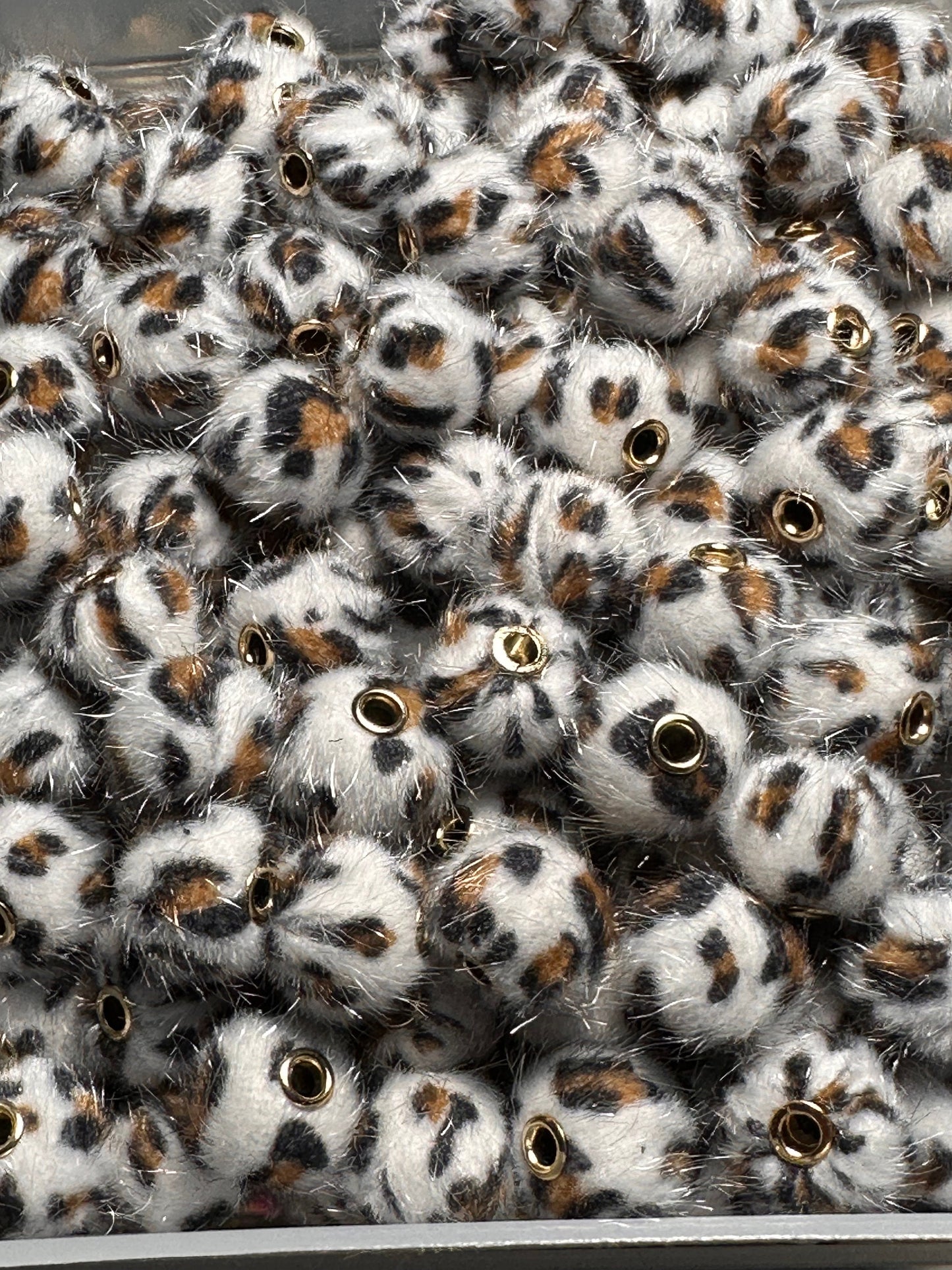 Fluffy fuzzy leopard print Pom Pom beads / jewelry Bead/ beadable pen beads/ keychain bead/bead/ 15mm/