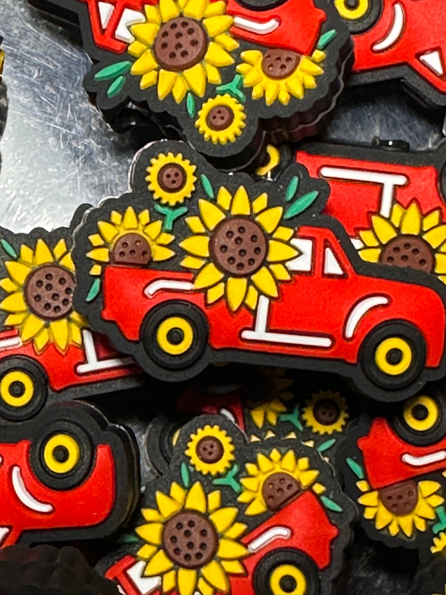 Red truck with sunflowers focals beads / Focal Bead/ beadable pen/ Silicone bead/ keychain bead