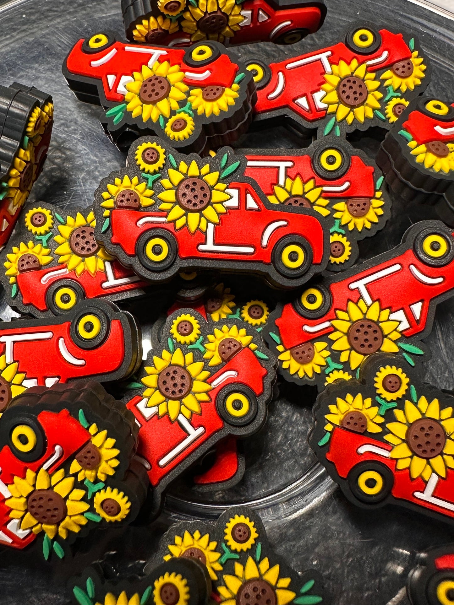 Red truck with sunflowers focals beads / Focal Bead/ beadable pen/ Silicone bead/ keychain bead