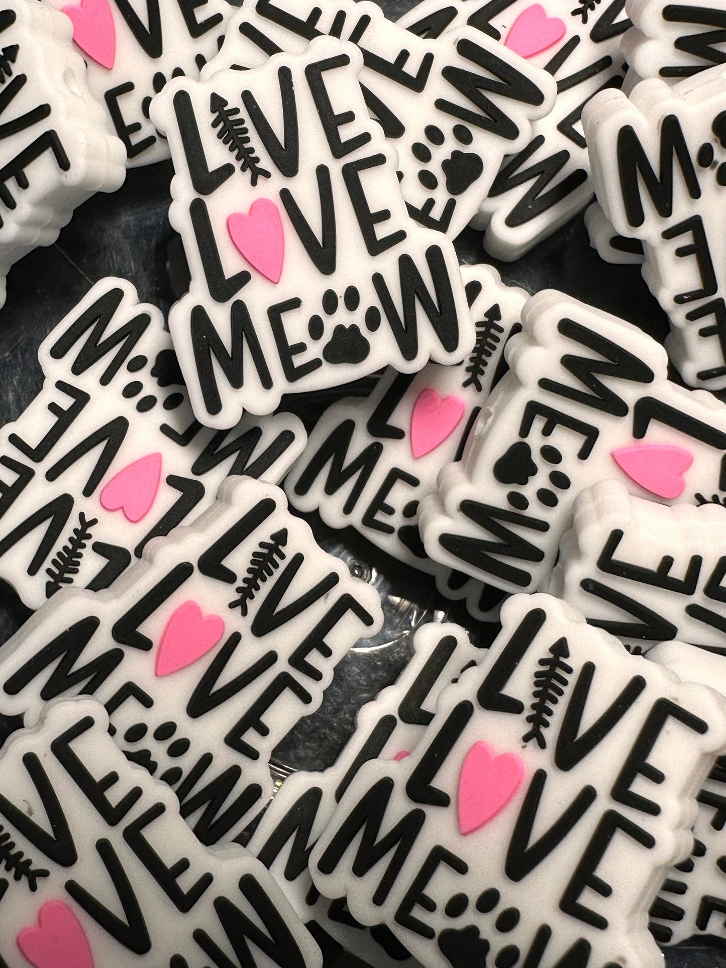 Live love meow Focal Bead/ beadable pen/ Silicone bead/ keychain bead/DIY/cat/