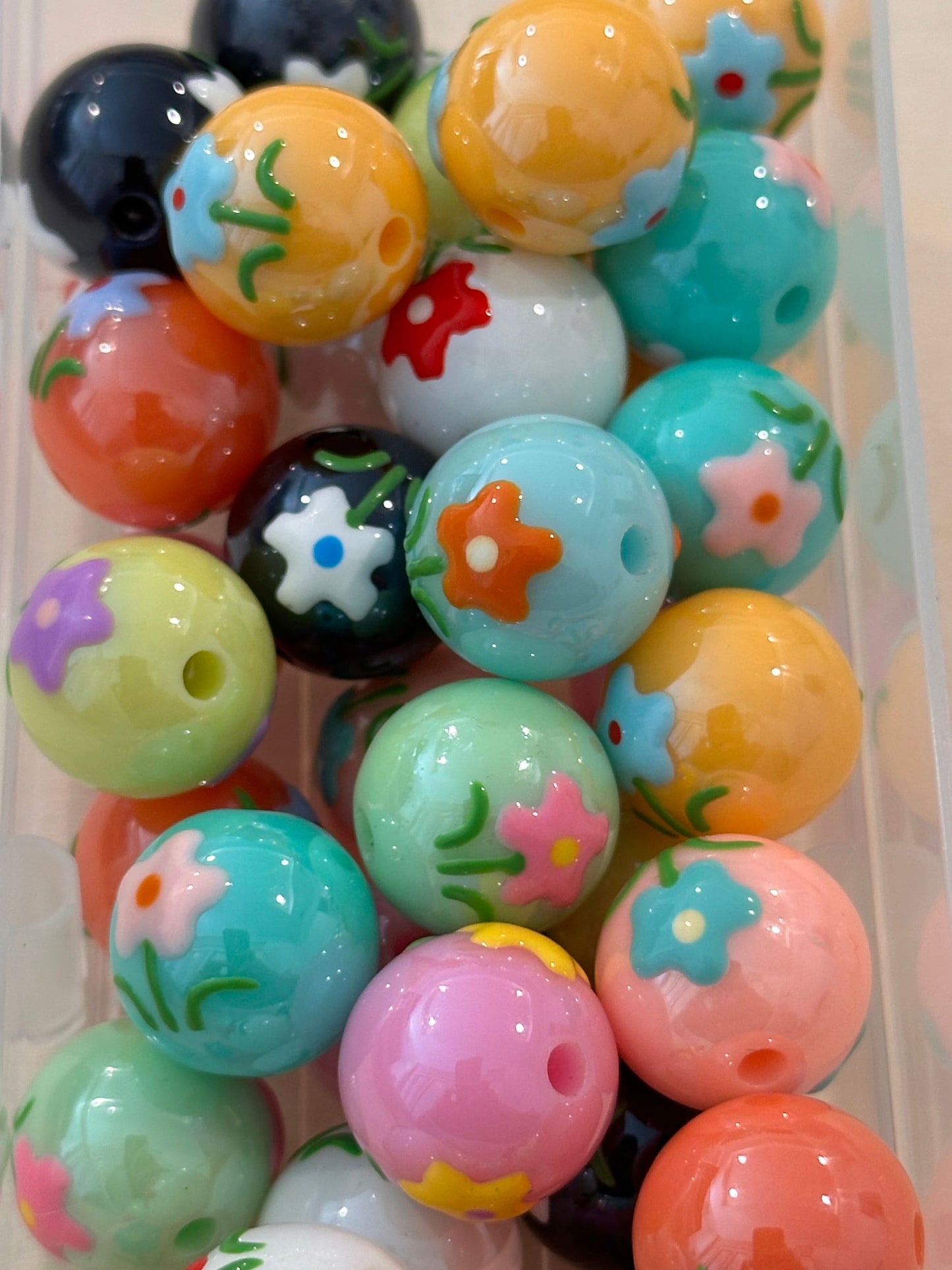 Hand painted flower bead /Acrylic Bead/ beadable pen/ Heart bead/ keychain bead/ Includes 5 beads/ Mothers Day/ hand painted
