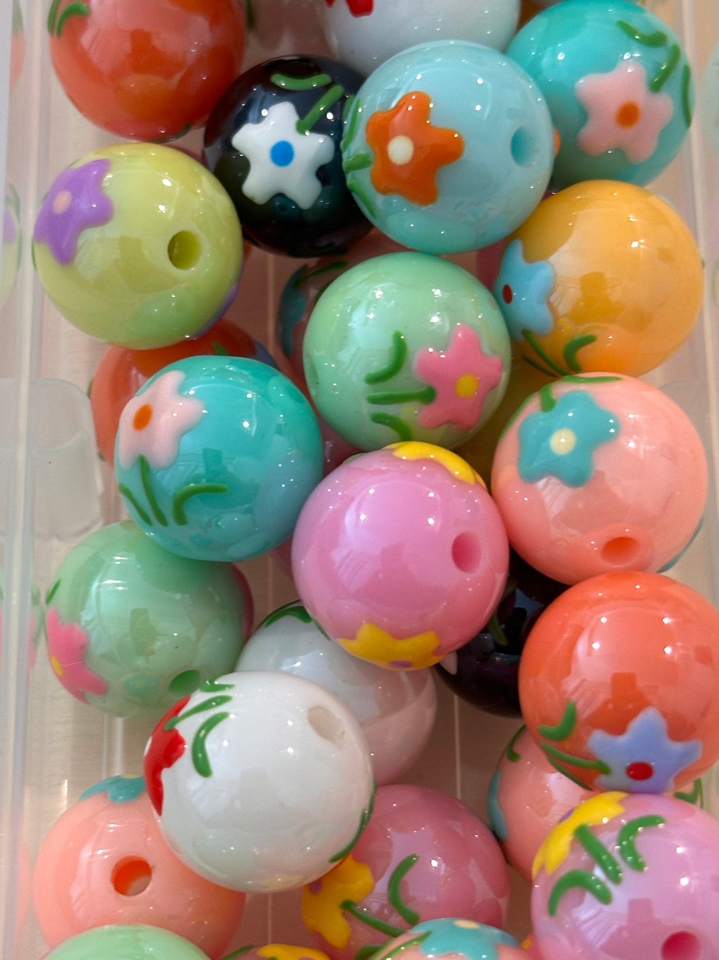Hand painted flower bead /Acrylic Bead/ beadable pen/ Heart bead/ keychain bead/ Includes 5 beads/ Mothers Day/ hand painted
