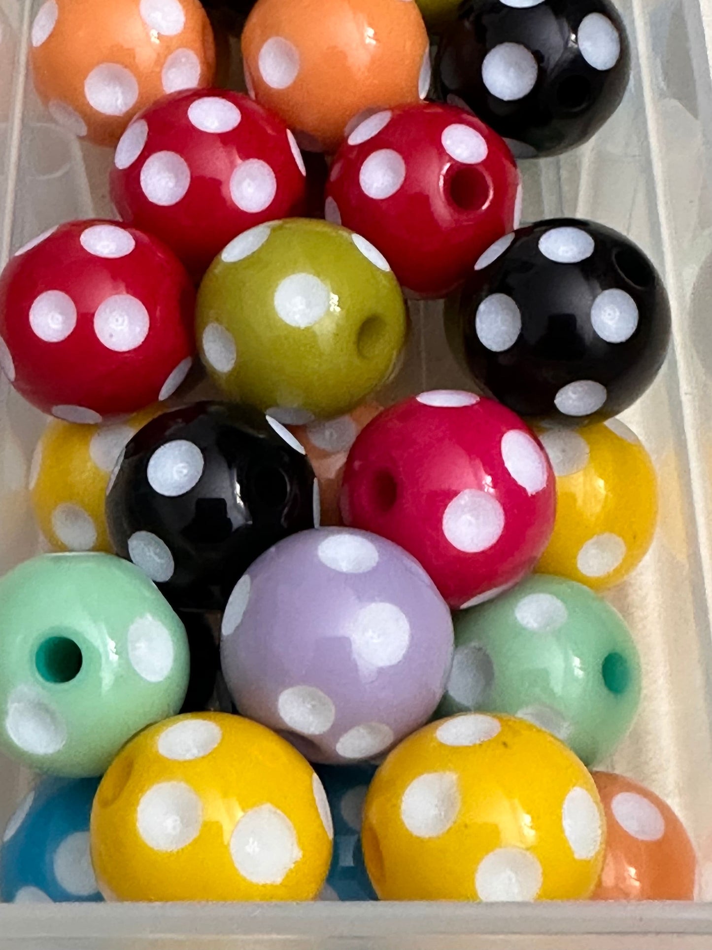 Polka Dot acrylic beads/ 16mm Beads/ beadable pen/ keychain bead/ dotted/ spots/10 beads included