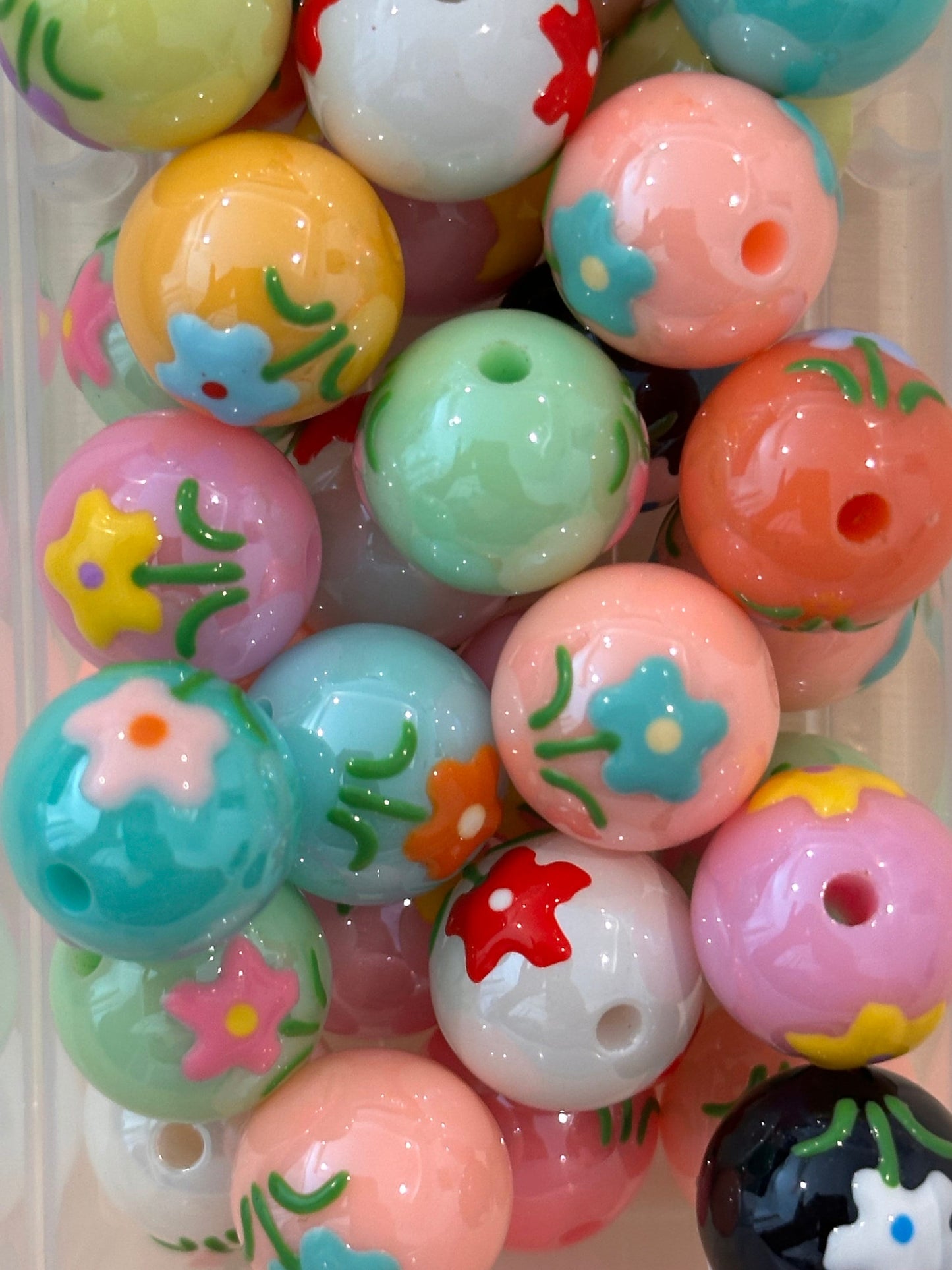 Hand painted flower bead /Acrylic Bead/ beadable pen/ Heart bead/ keychain bead/ Includes 5 beads/ Mothers Day/ hand painted