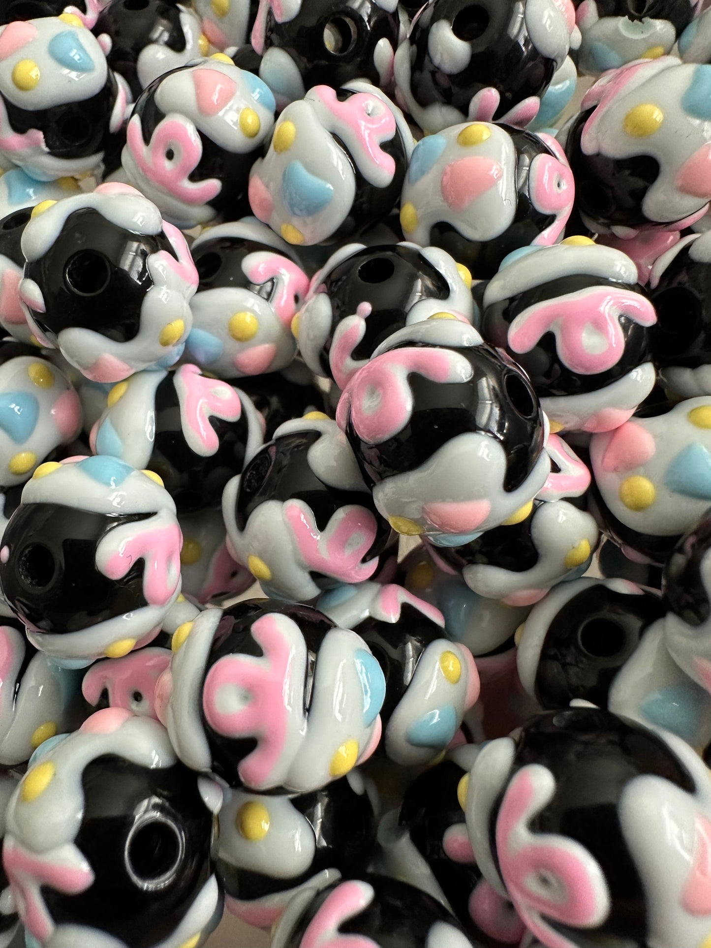 Hand painted bead /Acrylic Bead/ beadable pen/ painted bead/ keychain bead/ Includes 5 beads/16mm/ hand painted