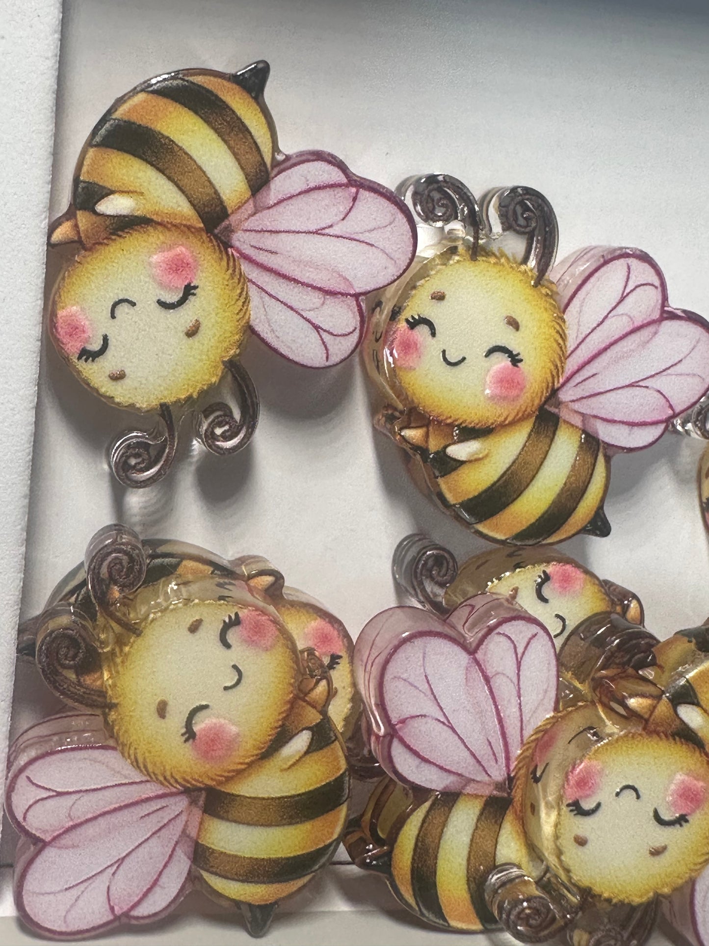 Flying bumble bee acrylic focal bead- set of 2/ focal bead/ pen beading / keychain bead/ bumble bee