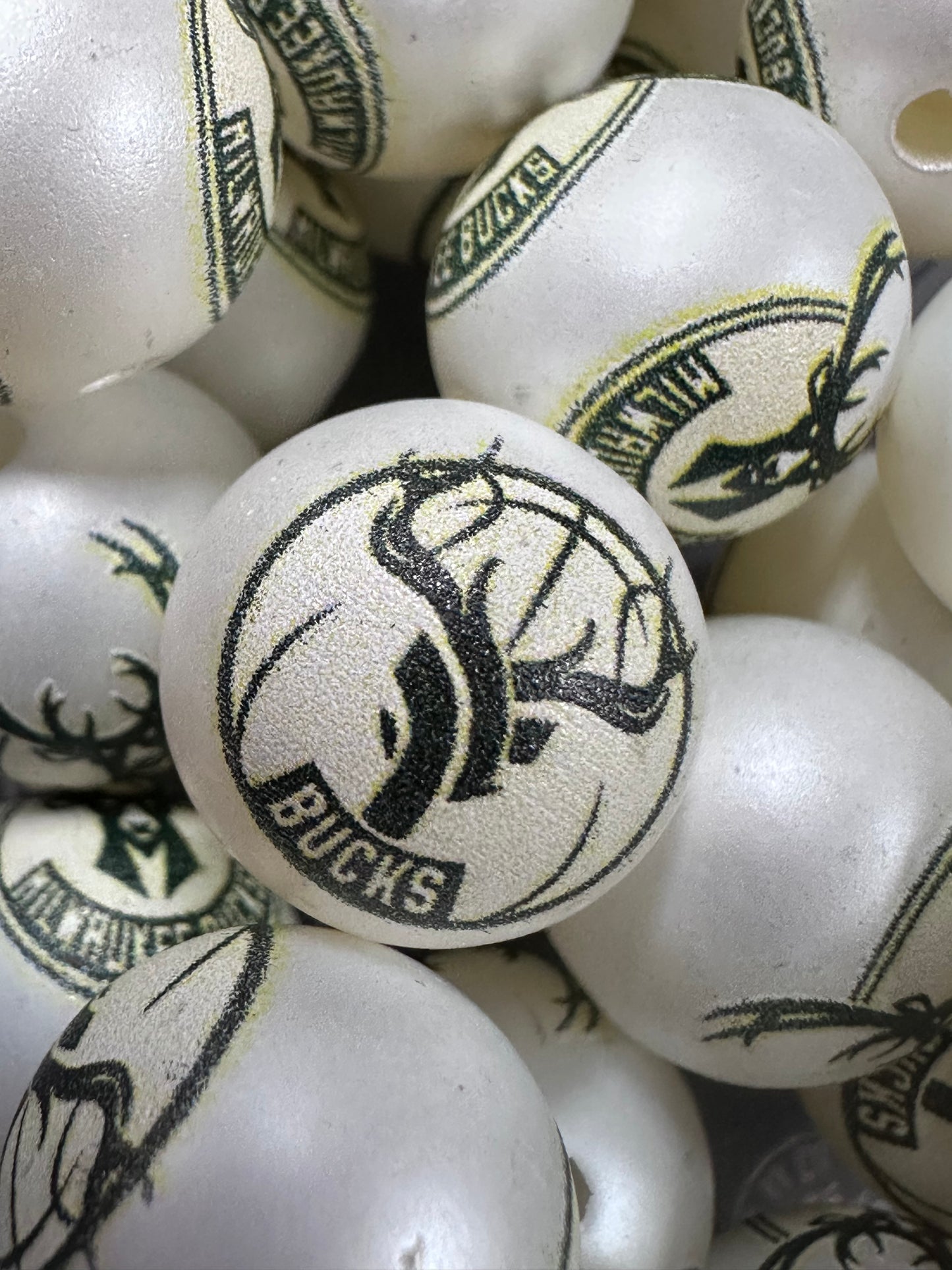 Milwaukee Bucks 16mm Sports Print Beads • Set of 10 • Great for Pens, Keychains & Crafts-