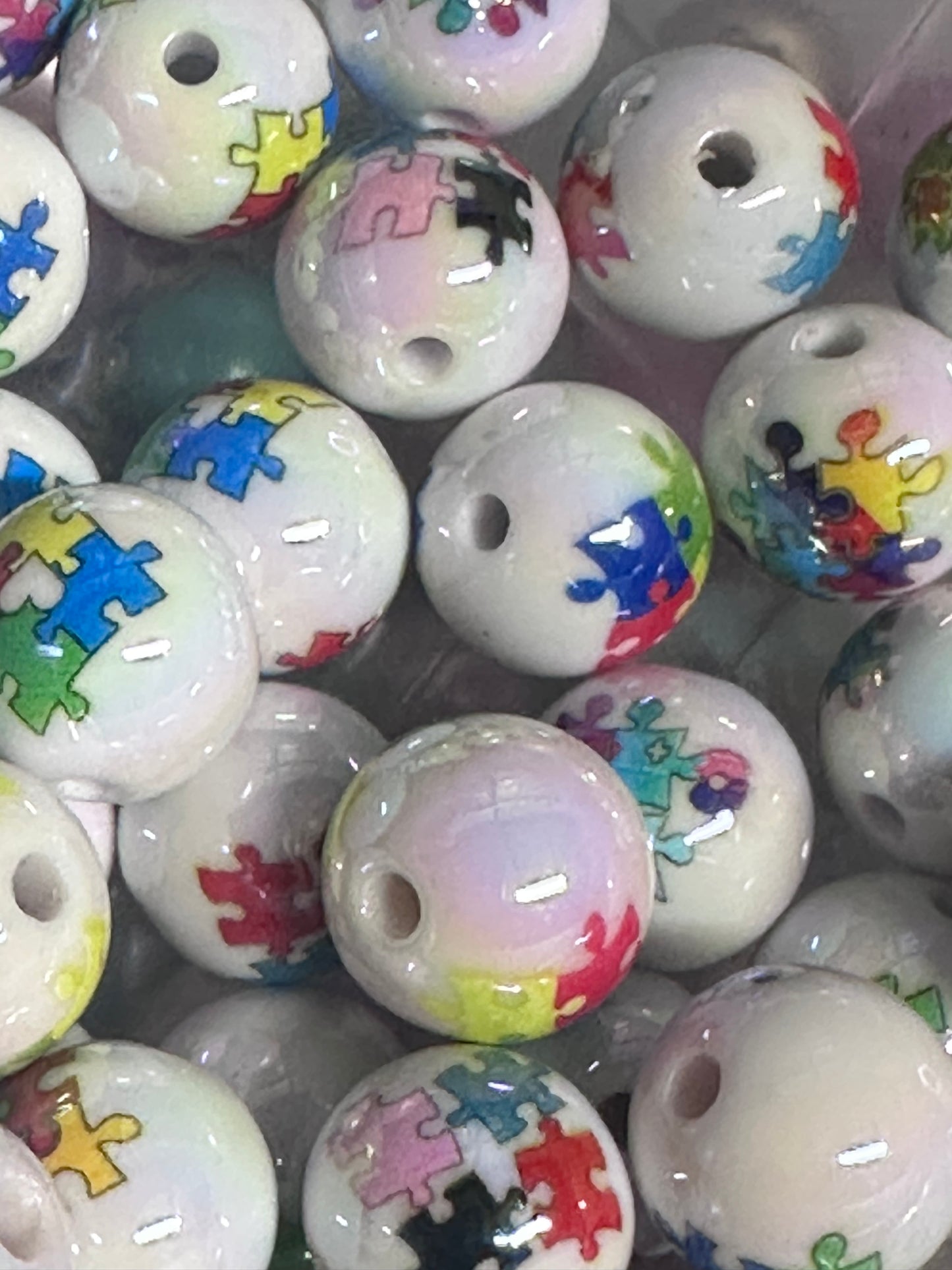Acrylic white beads with colorful puzzle pieces on them included/ Bead/ beadable pen/ keychain bead/ Autism awareness / Ten (10) beads-16mm