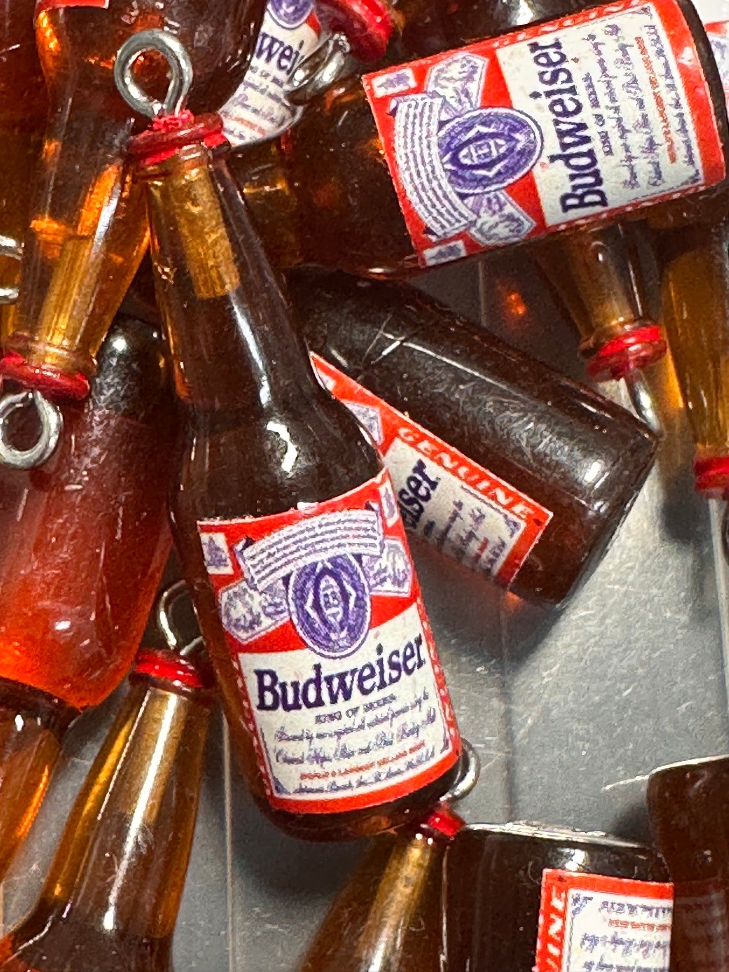 Mini Beer Bottle Charms – Resin Drink Beads for Keychains, Jewelry & DIY Crafts / red and white label