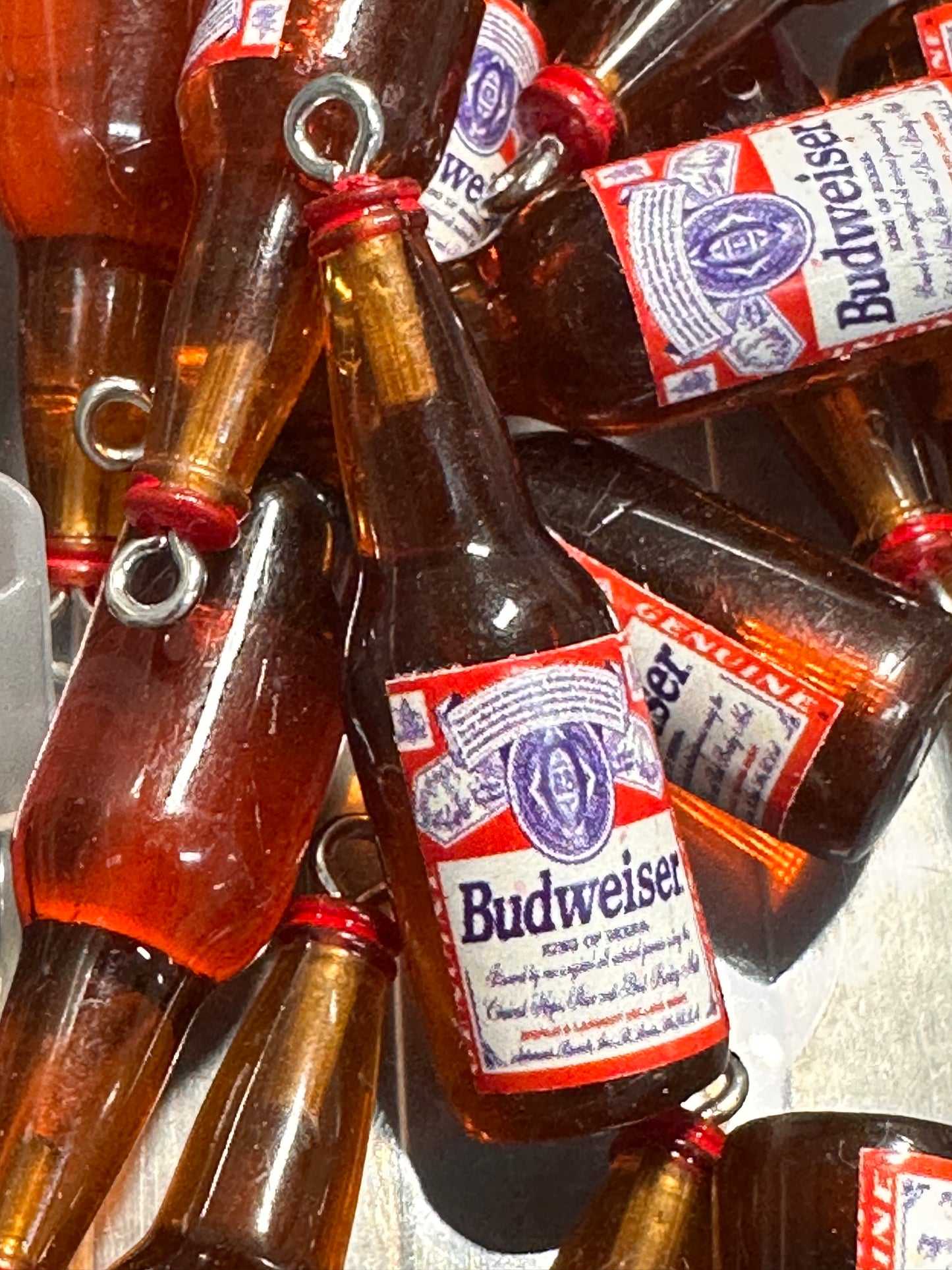 Mini Beer Bottle Charms – Resin Drink Beads for Keychains, Jewelry & DIY Crafts / red and white label