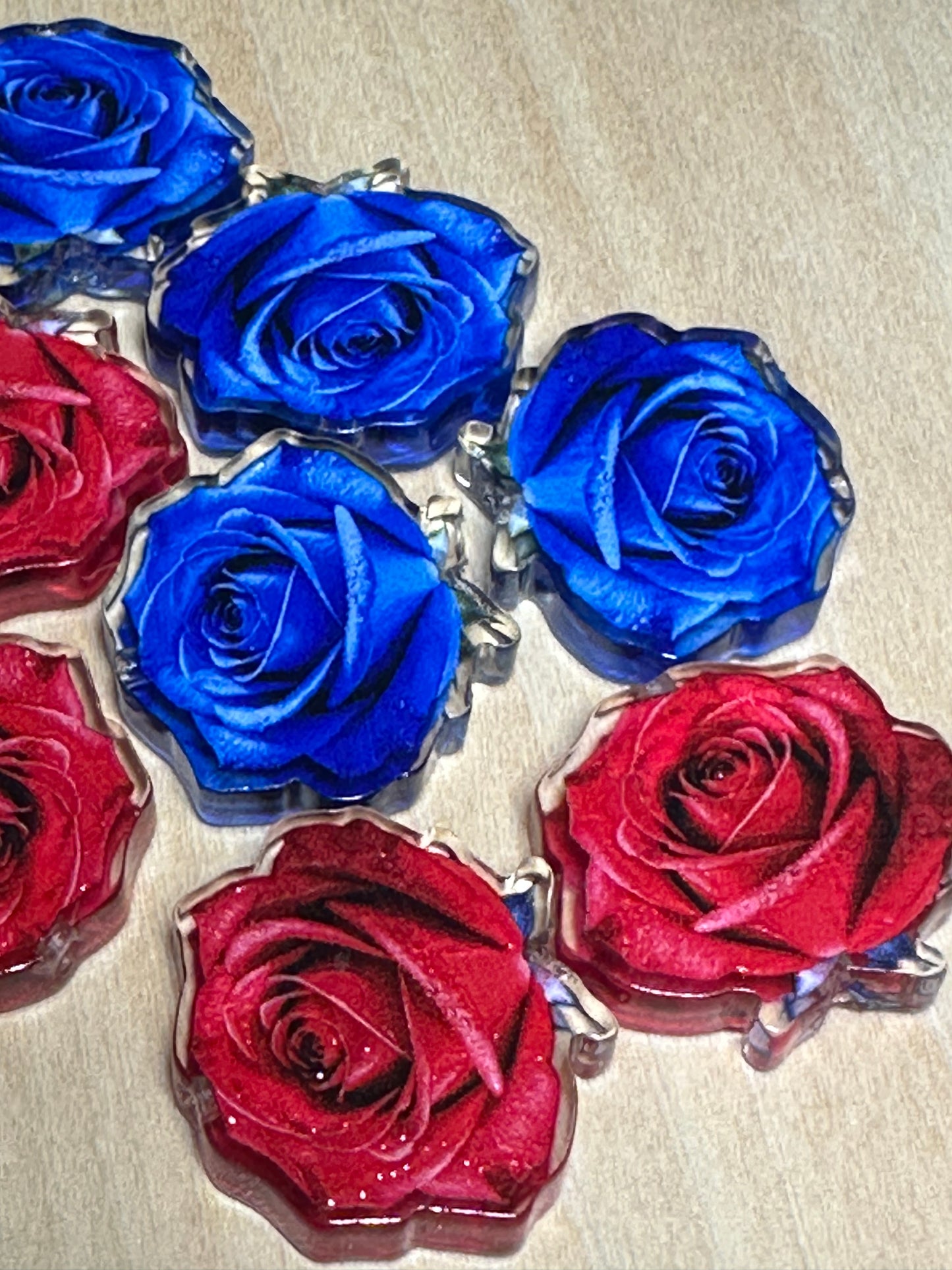 Rose flower acrylic focal bead- set of 2/ focal bead/ pen beading / keychain bead/ red and blue roses